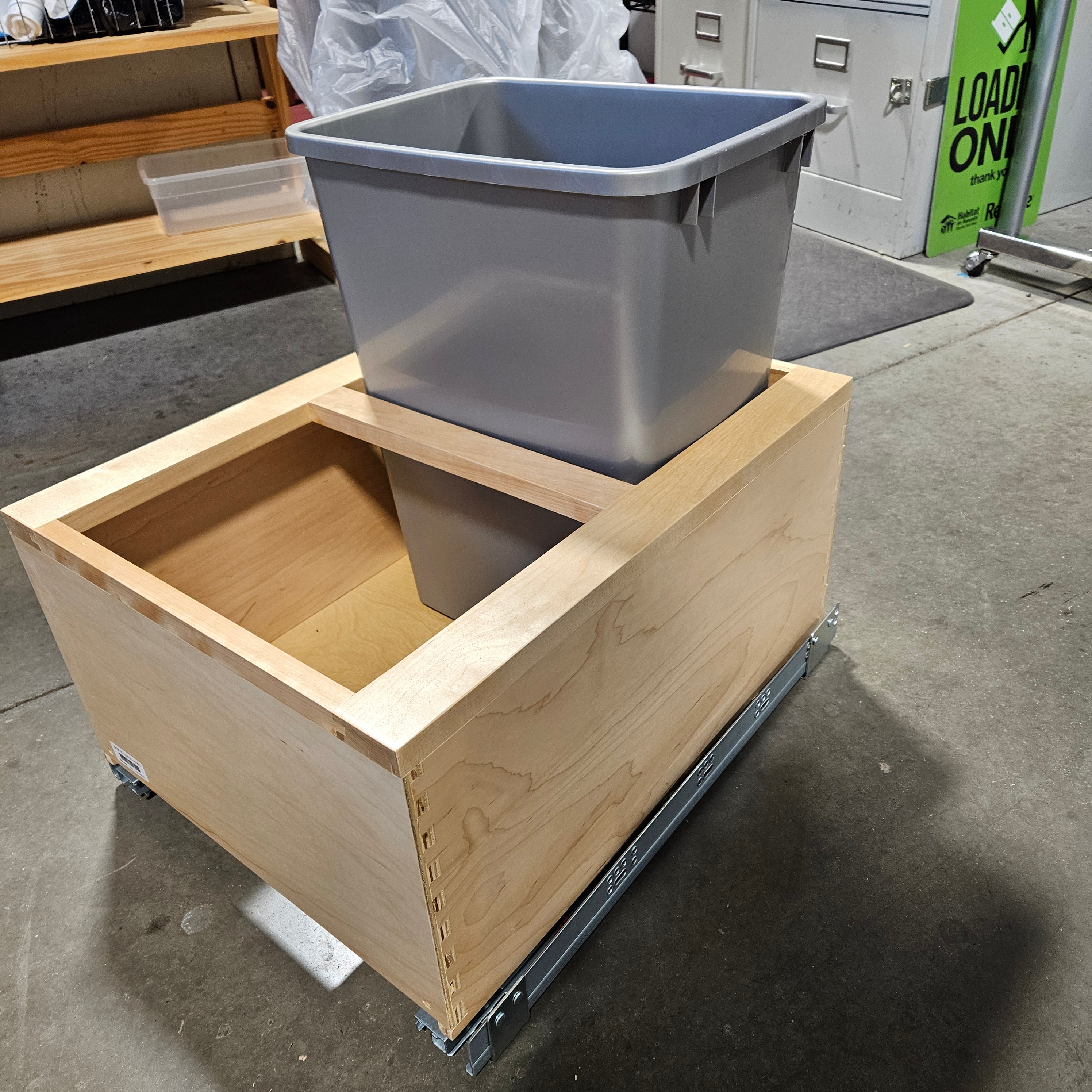 REV-A-SHELF Waste Container Pull Out 17"x 21"x 12"