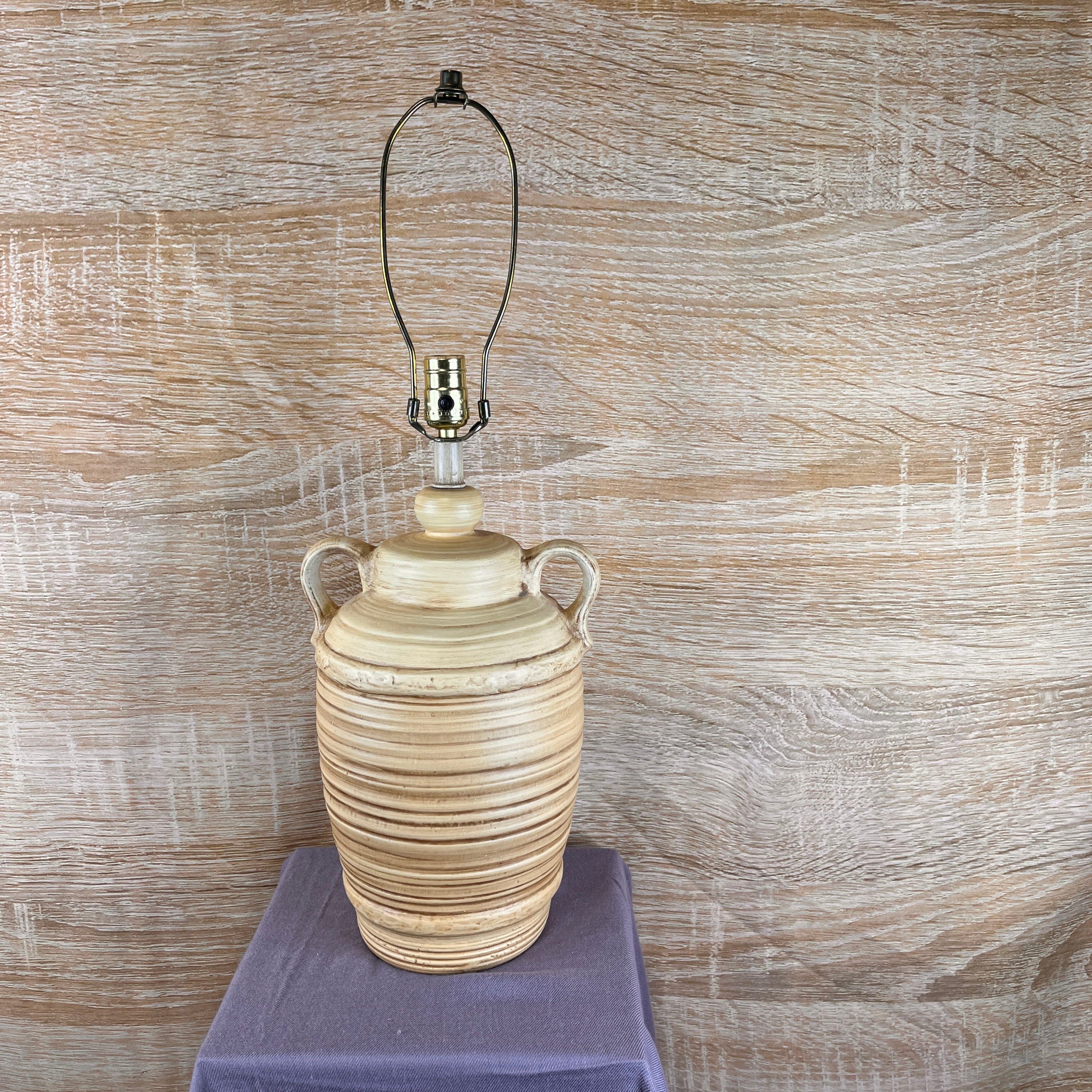 Vintage Cream Textured Ceramic Table Lamp