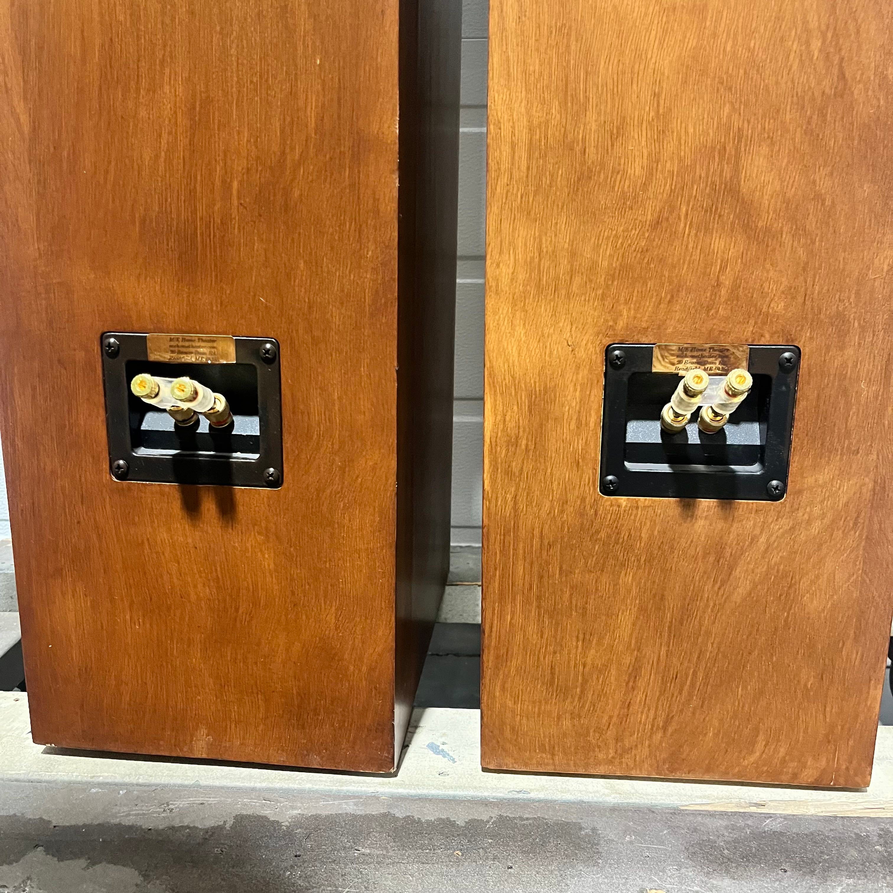 Set of 2 NEAR Tower Speakers