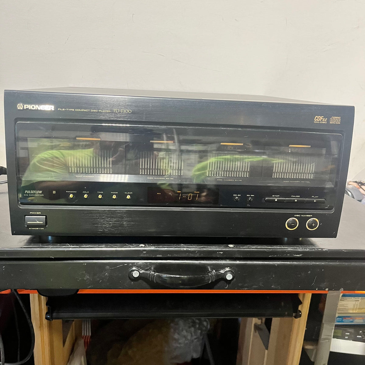 Pioneer PD-F100 Compact Disc Player