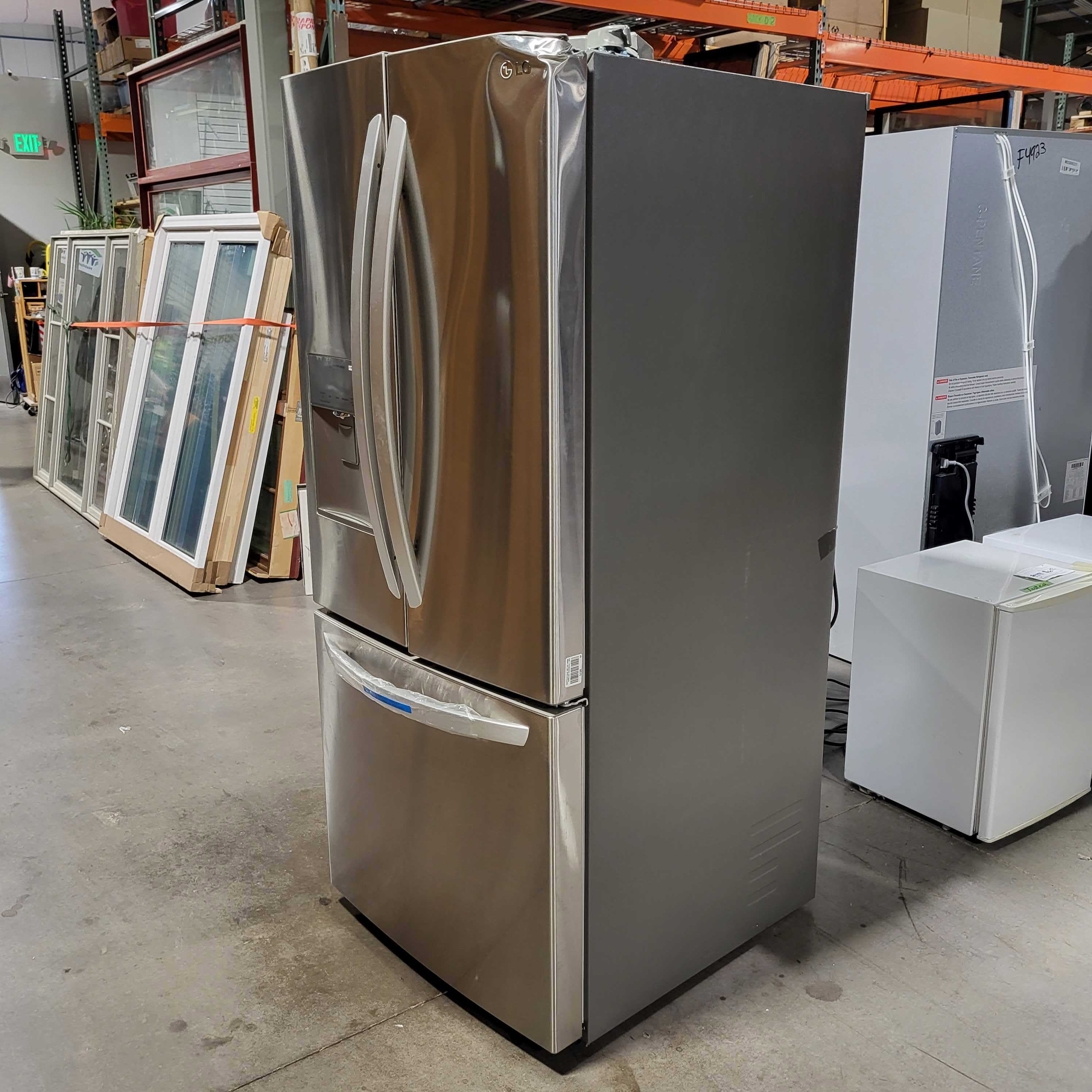 F4723 LG Stainless Steel French Doors Bottom Freezer Refrigerator