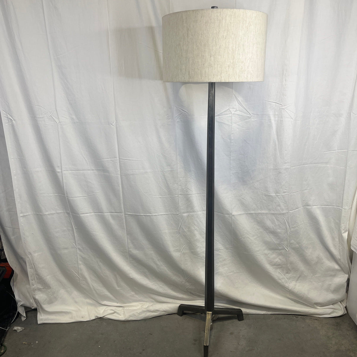 Ivor deals floor lamp