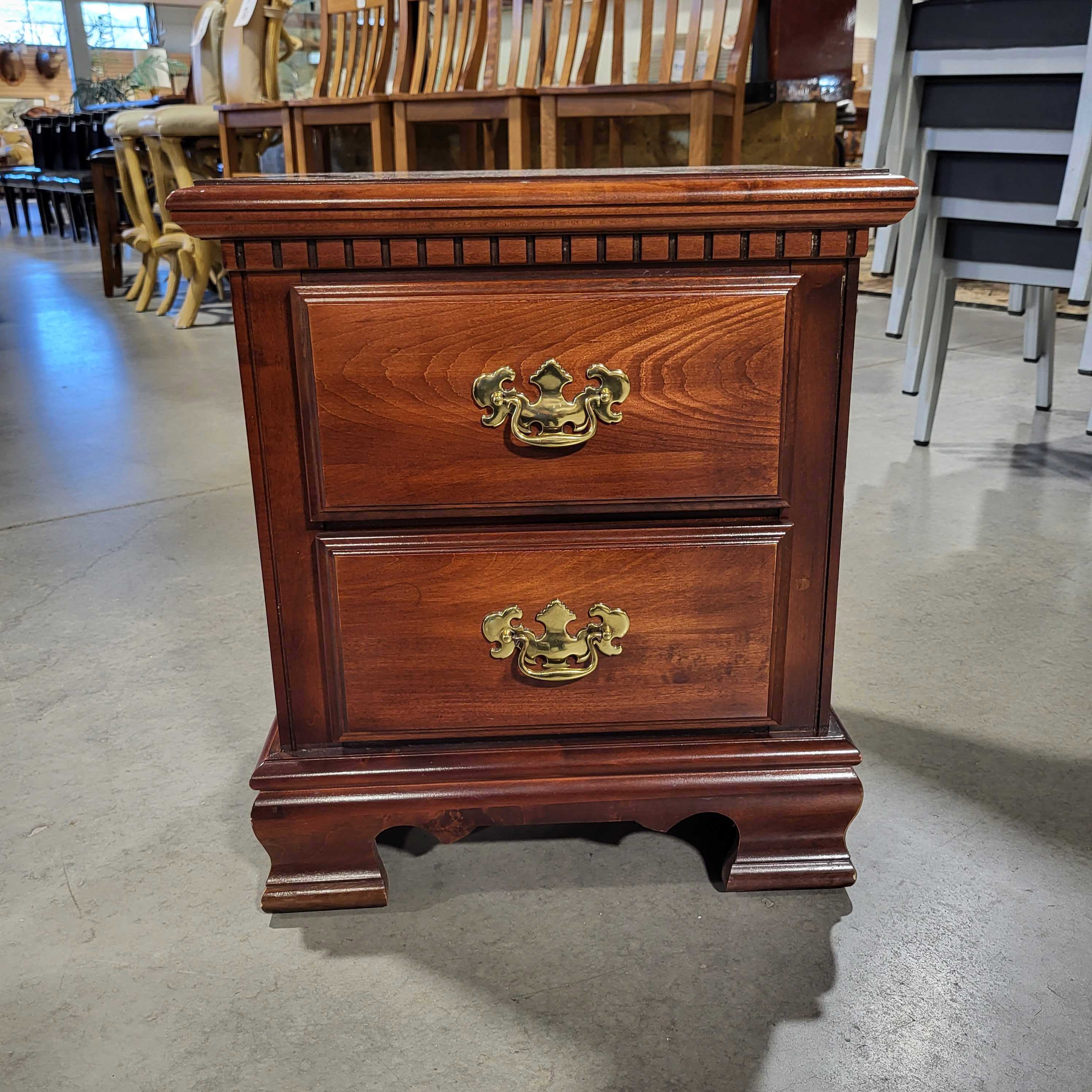 Lea The Bedroom People Wood & Veneer Mahogany Finish 2 Drawer Nightsta