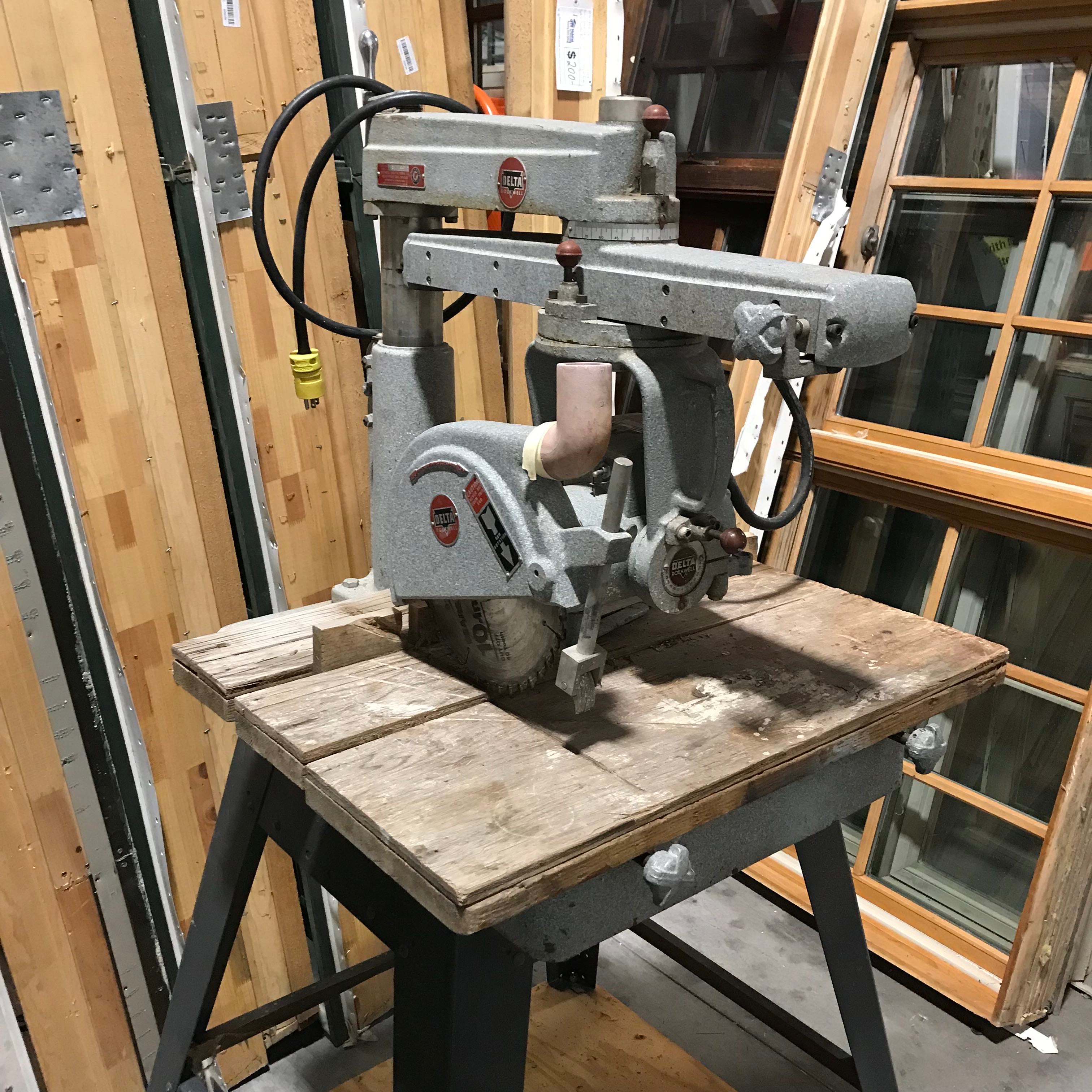 Delta Rockwell with Stand Radial Arm Saw