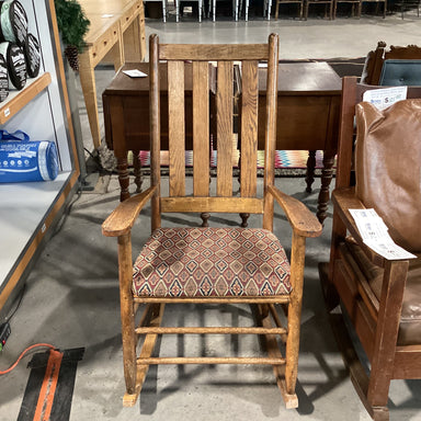 Alcott Low Back Straight Top Upholstered Arm Chair - Heritage Amish  Furniture