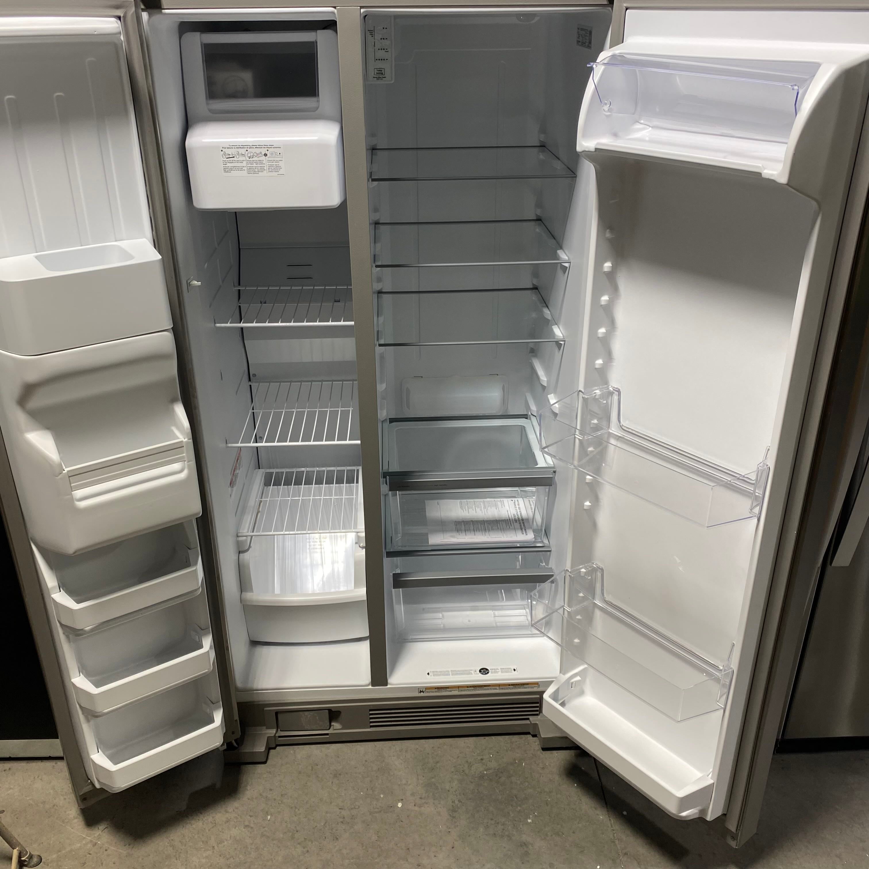 E322 36"x 32"x 70" Stainless Whirlpool Side By Side Refrigerator WRS315SDHM08/HRA3684696