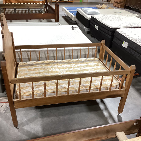 Vintage cot outlet bed