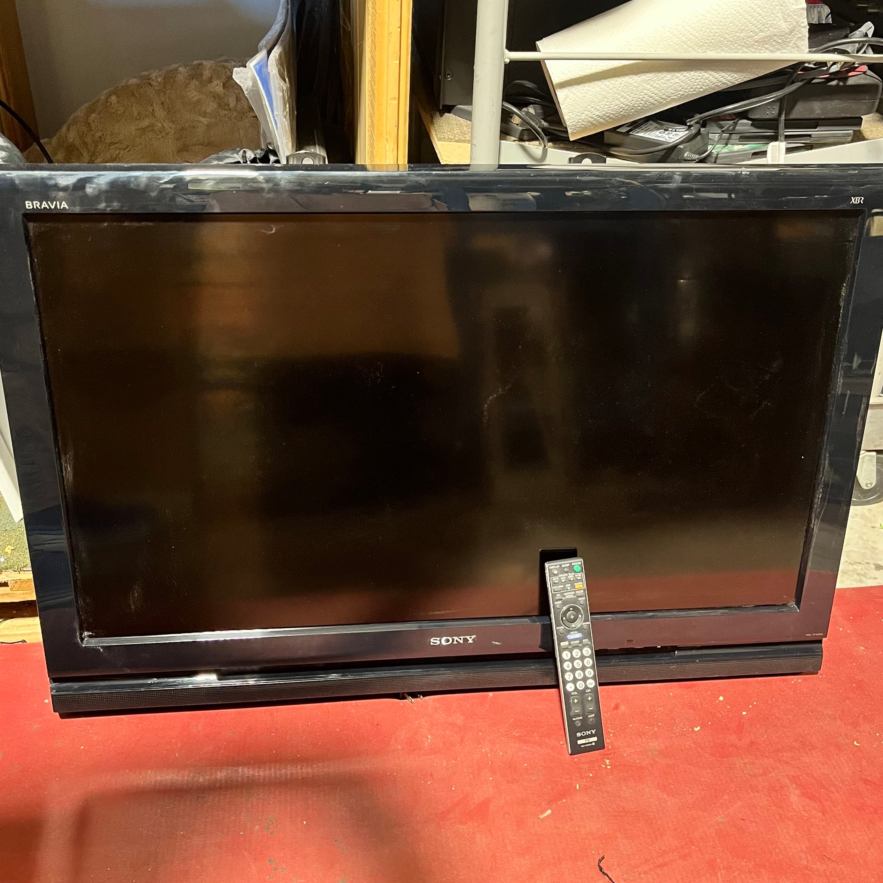 Sony Bravia LCD Digital Color TV KDL-37XBR6