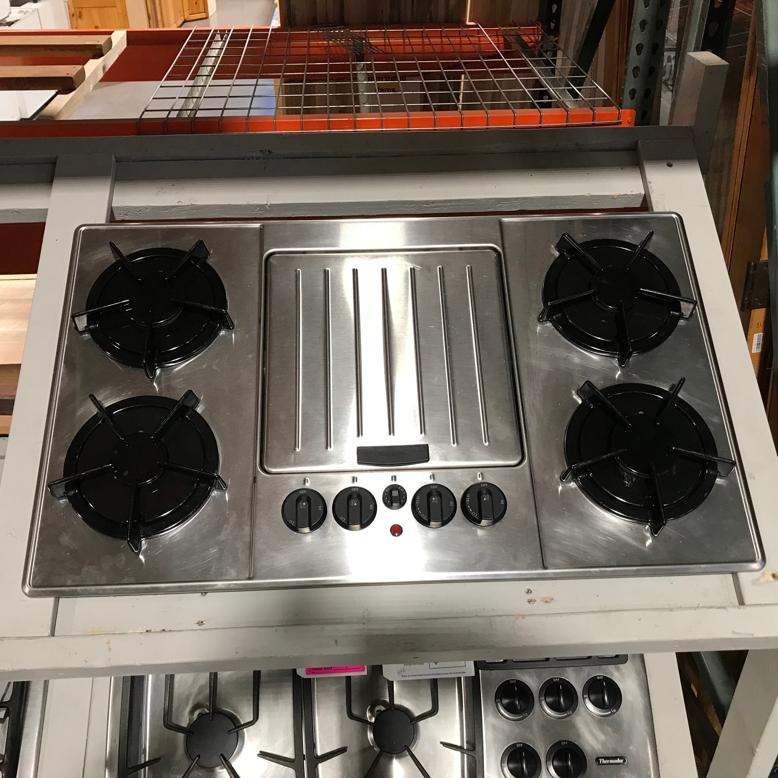 Thermador Stainless Steel Dual Fuel 110 Volts 4 Burner 1 Grill Cook Top
