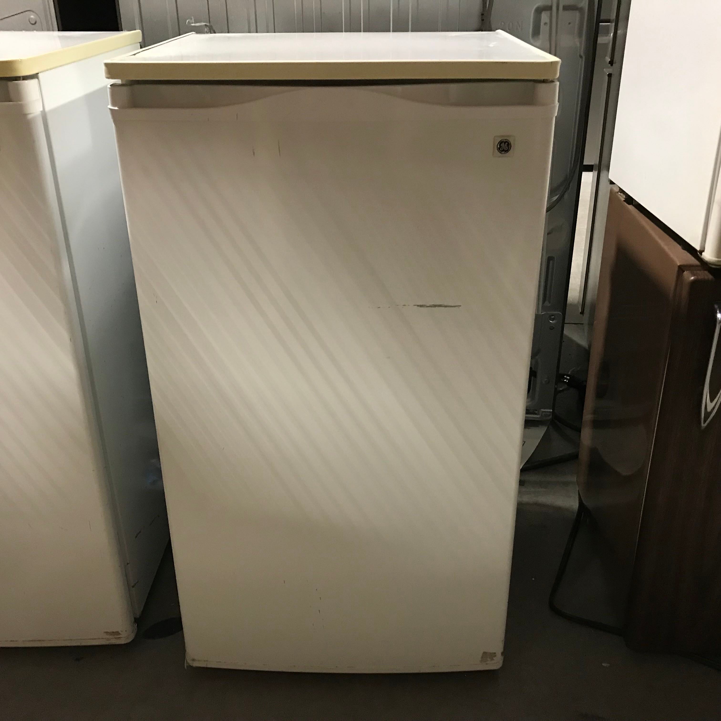 GE White Under The Counter Mini Refrigerator