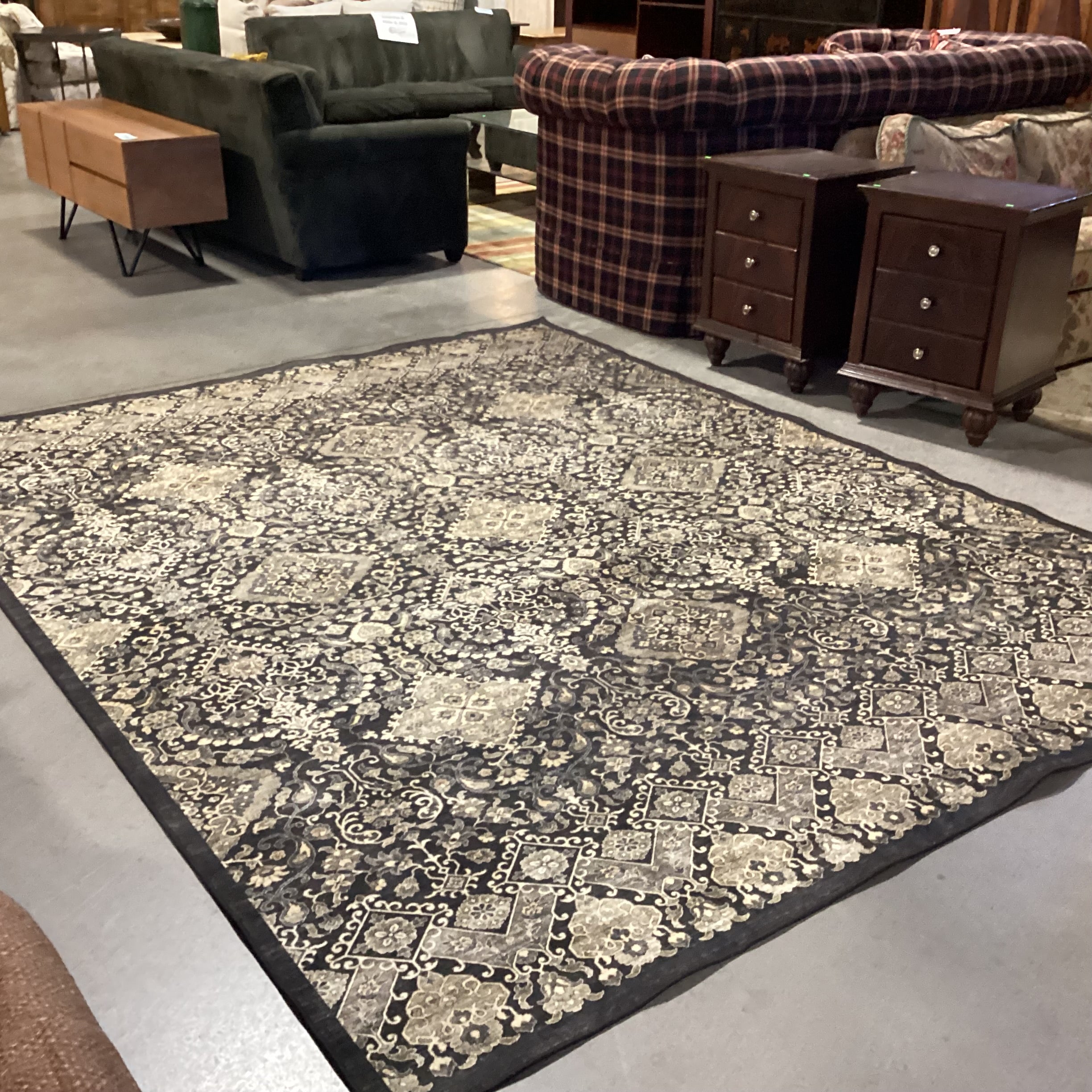 Charcoal & Cream Ornate Floral Rug 7'11''x 10'