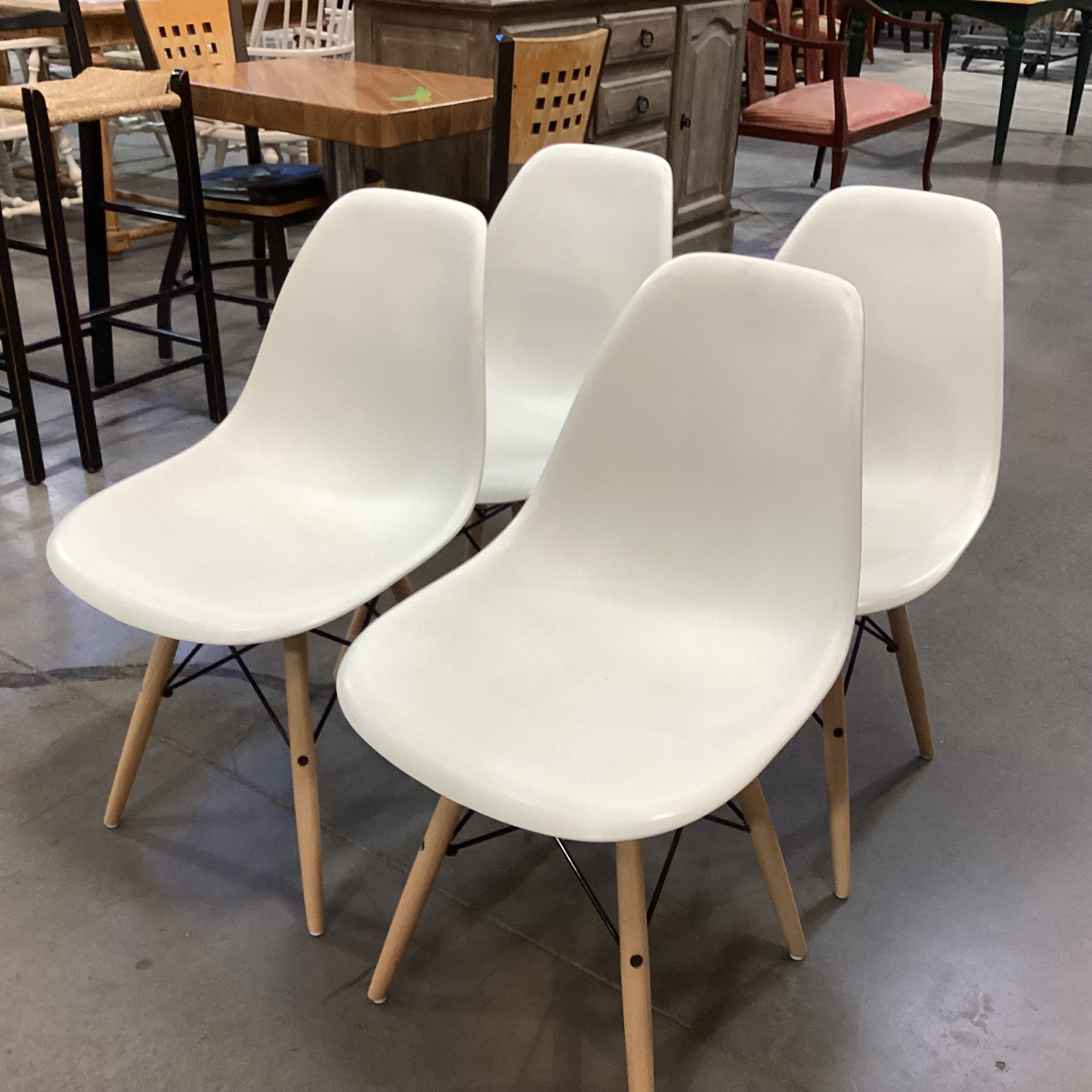 SET of 4 White Sculpted Seat & Wood Dining Chairs 18"x 21"x 32"
