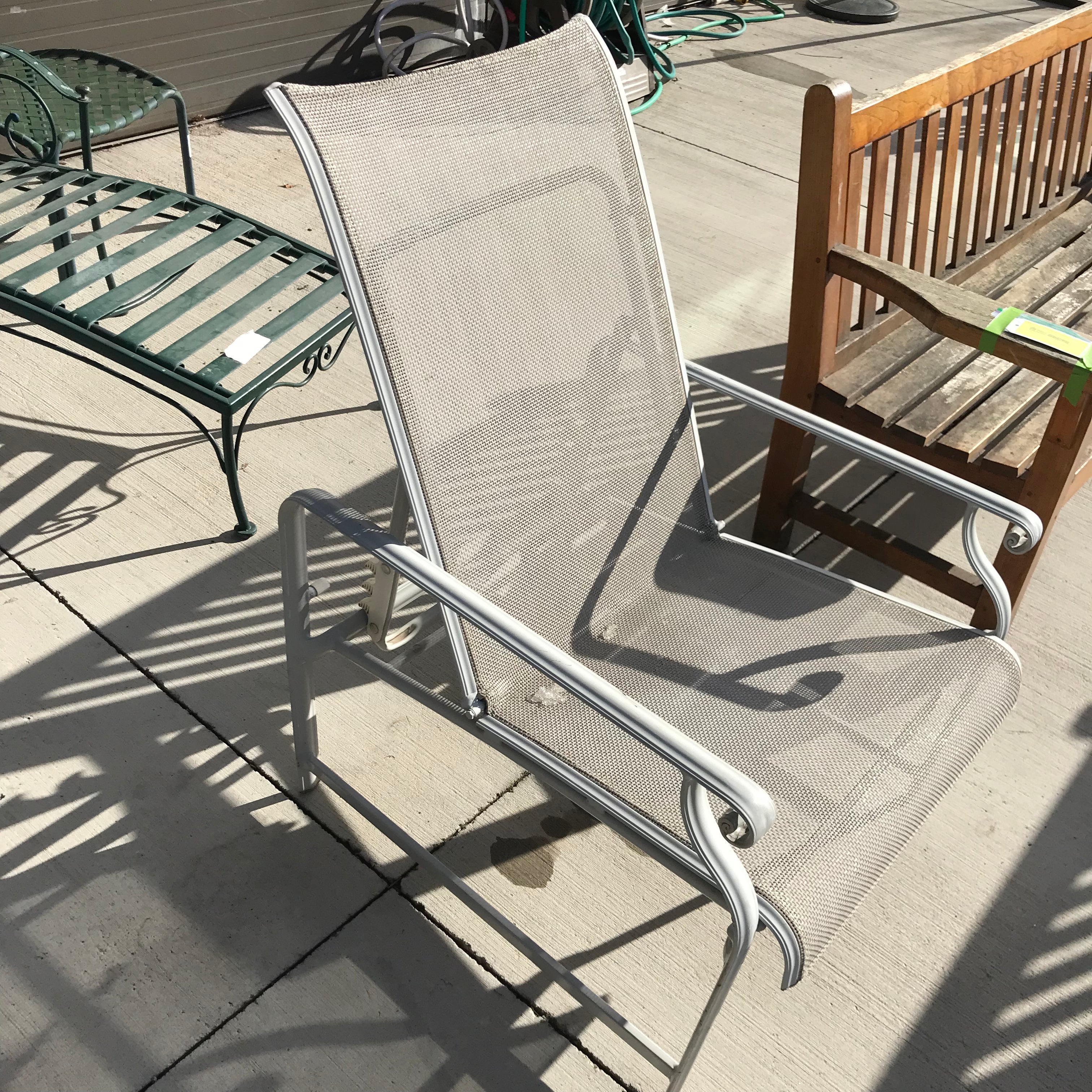 30"x 40"x 28" Brown Jordan Patio Lounge Chair