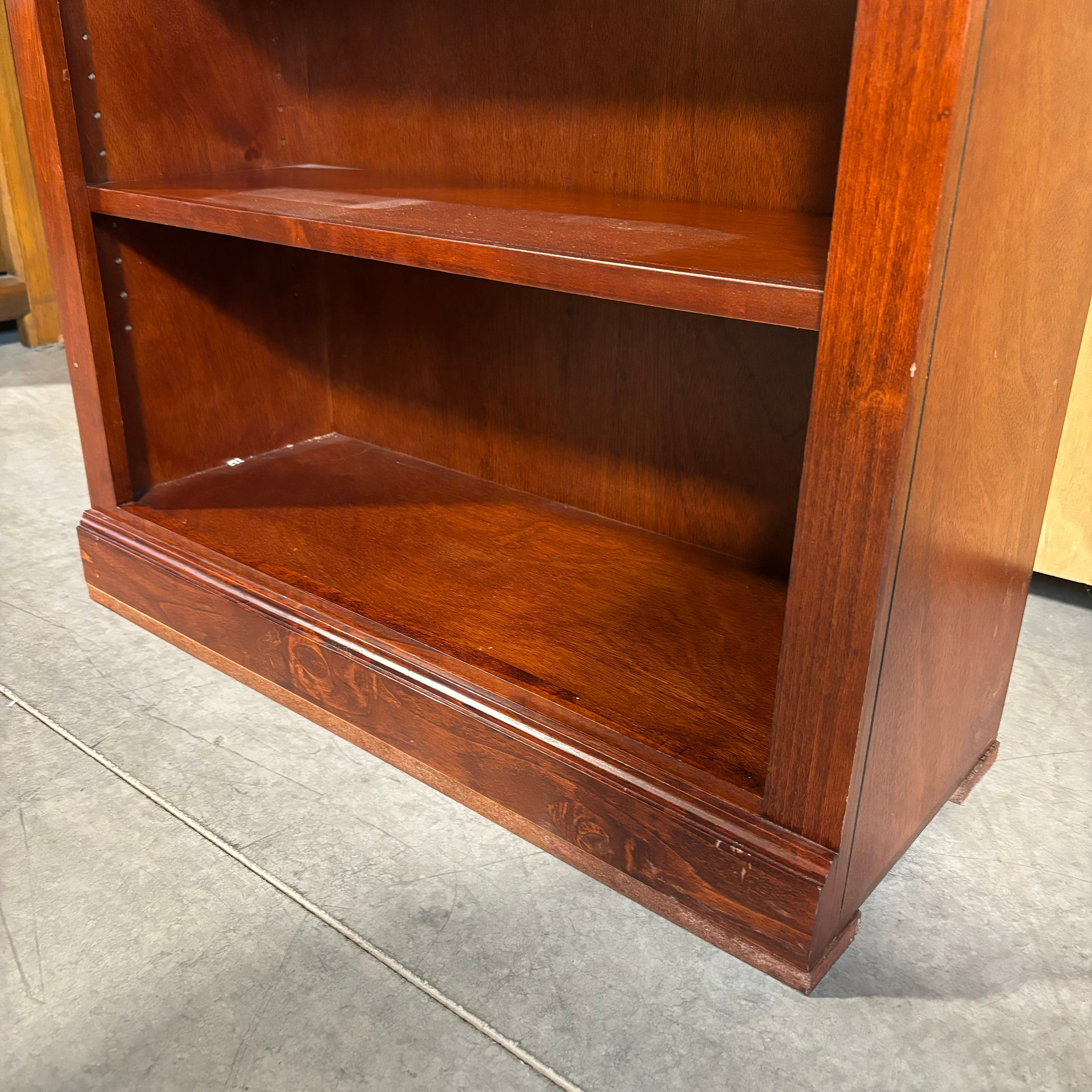 Reddish Brown Finish Solid Wood with Crown Molding 5 Shelf Bookcase 32"x 13.5"x 73"