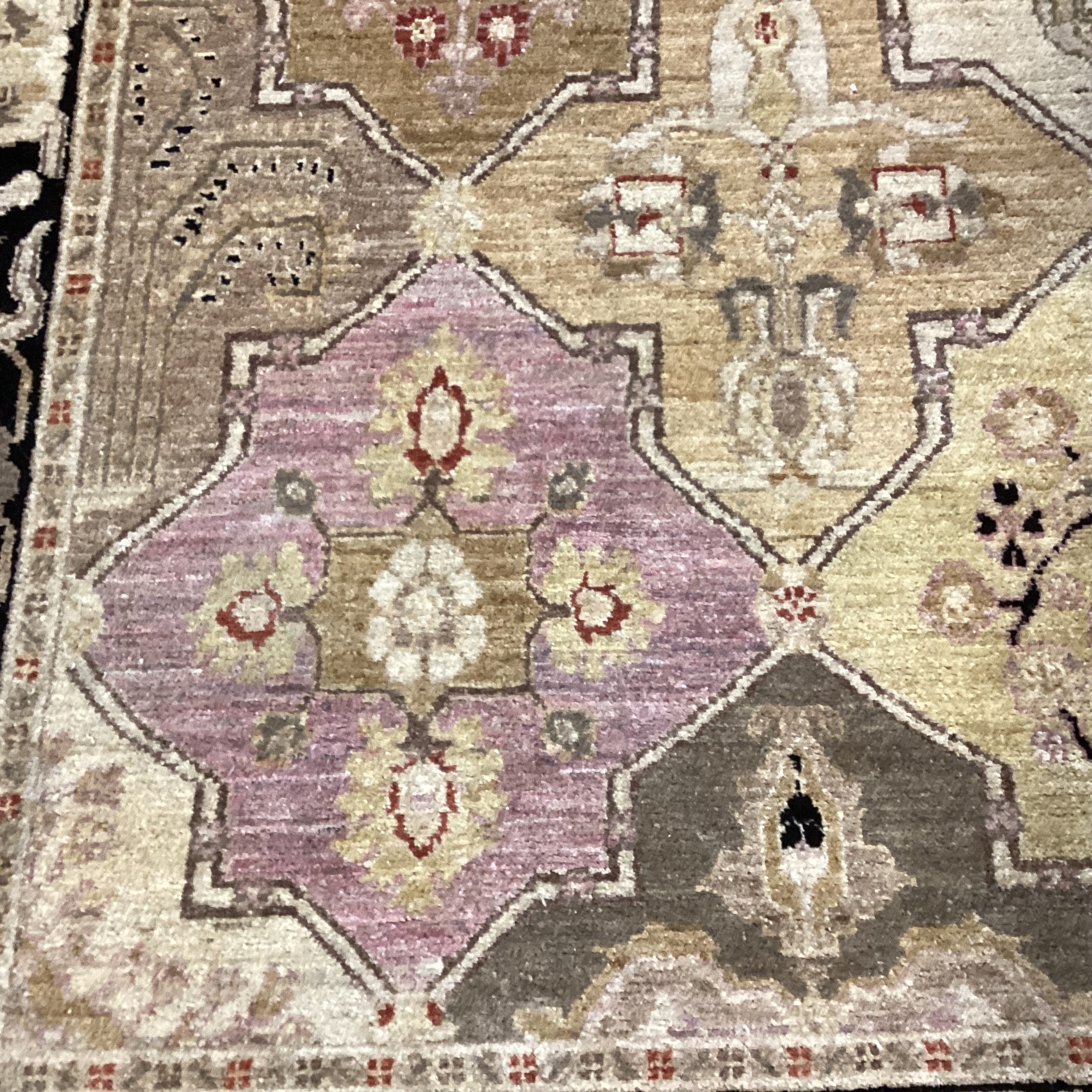 Gold Black Lavender Hand Woven Wool Rug 4'5"x 6'8"