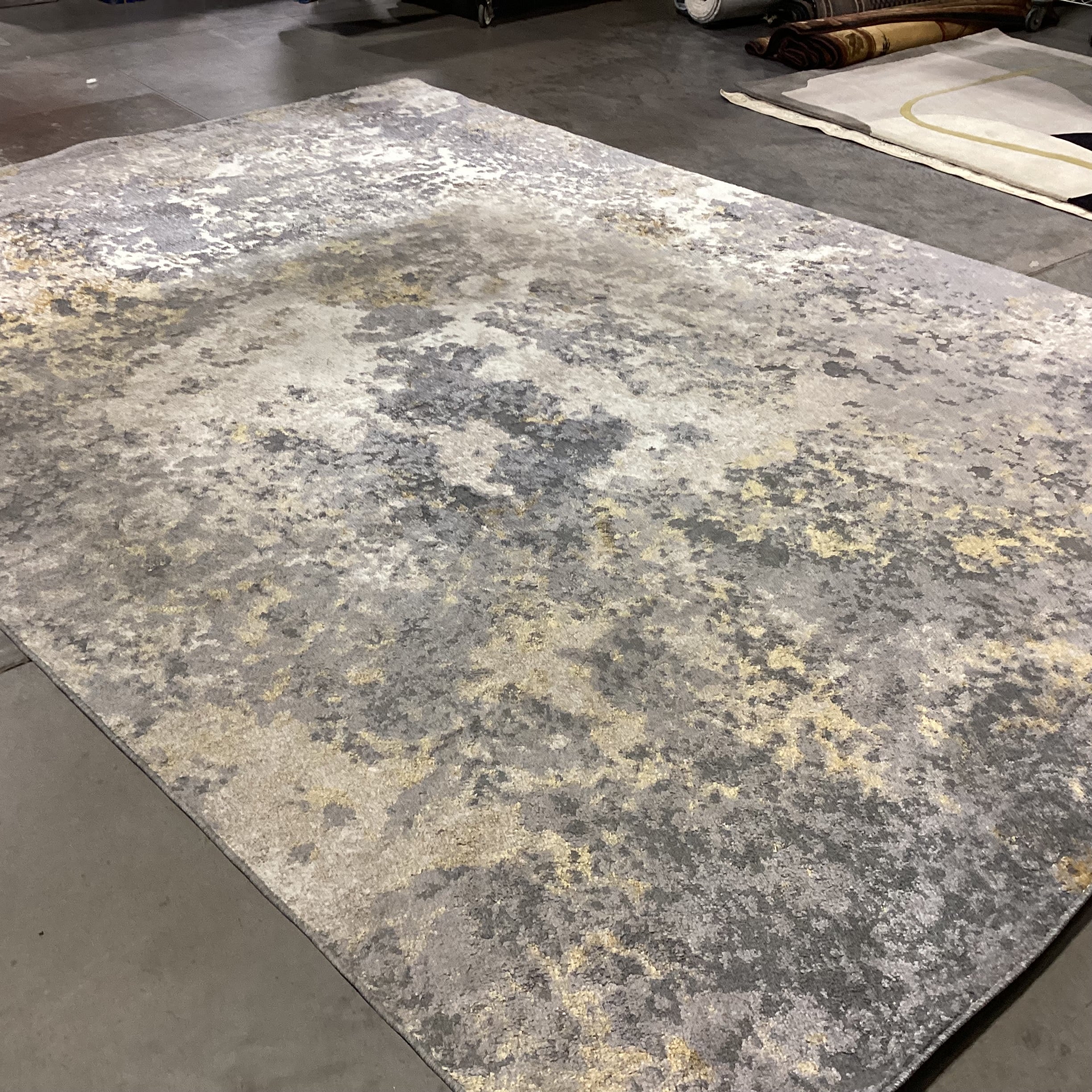 Luxe Weavers Beverly Collection Grey Gold Abstracted Raised Woven Rug 8'9"x 12'6"