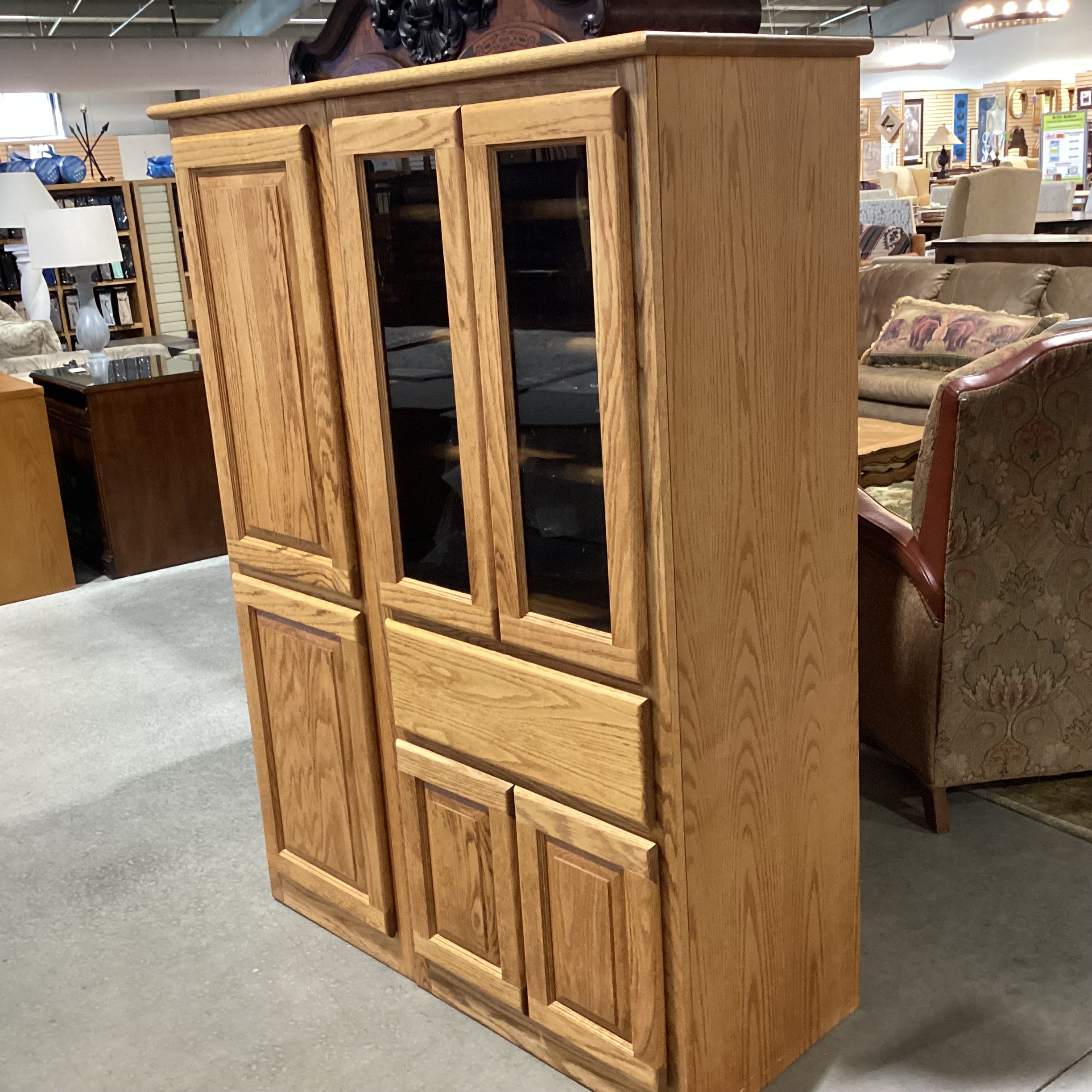 Woodleys Oak 5 Door with Shelves 1 Drawer Entertainment Cabinet 47"x 20"x 63.5"