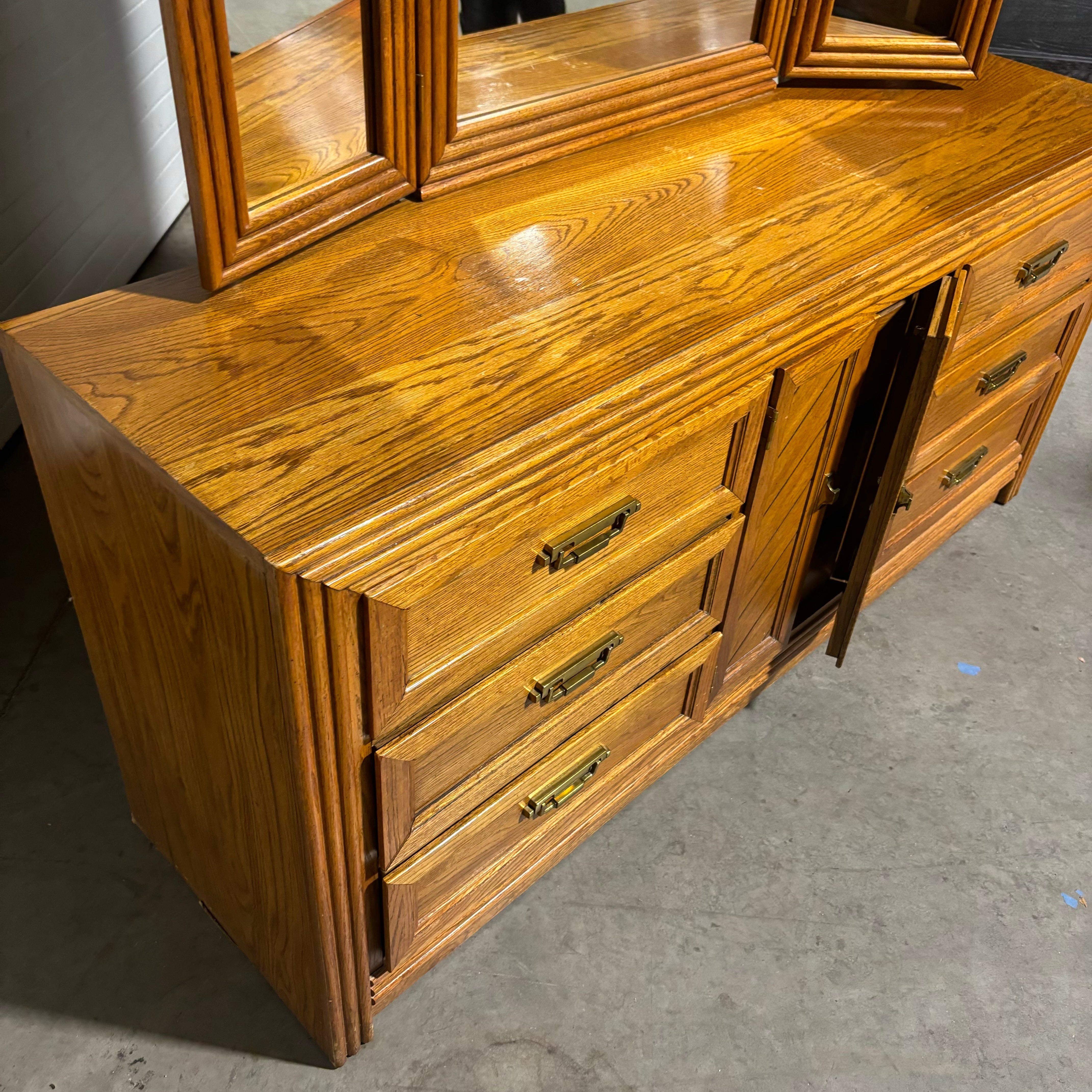 Lenoir House Finished Oak 9 Drawer with Mirror Dresser 66"x 18"x 30.5"