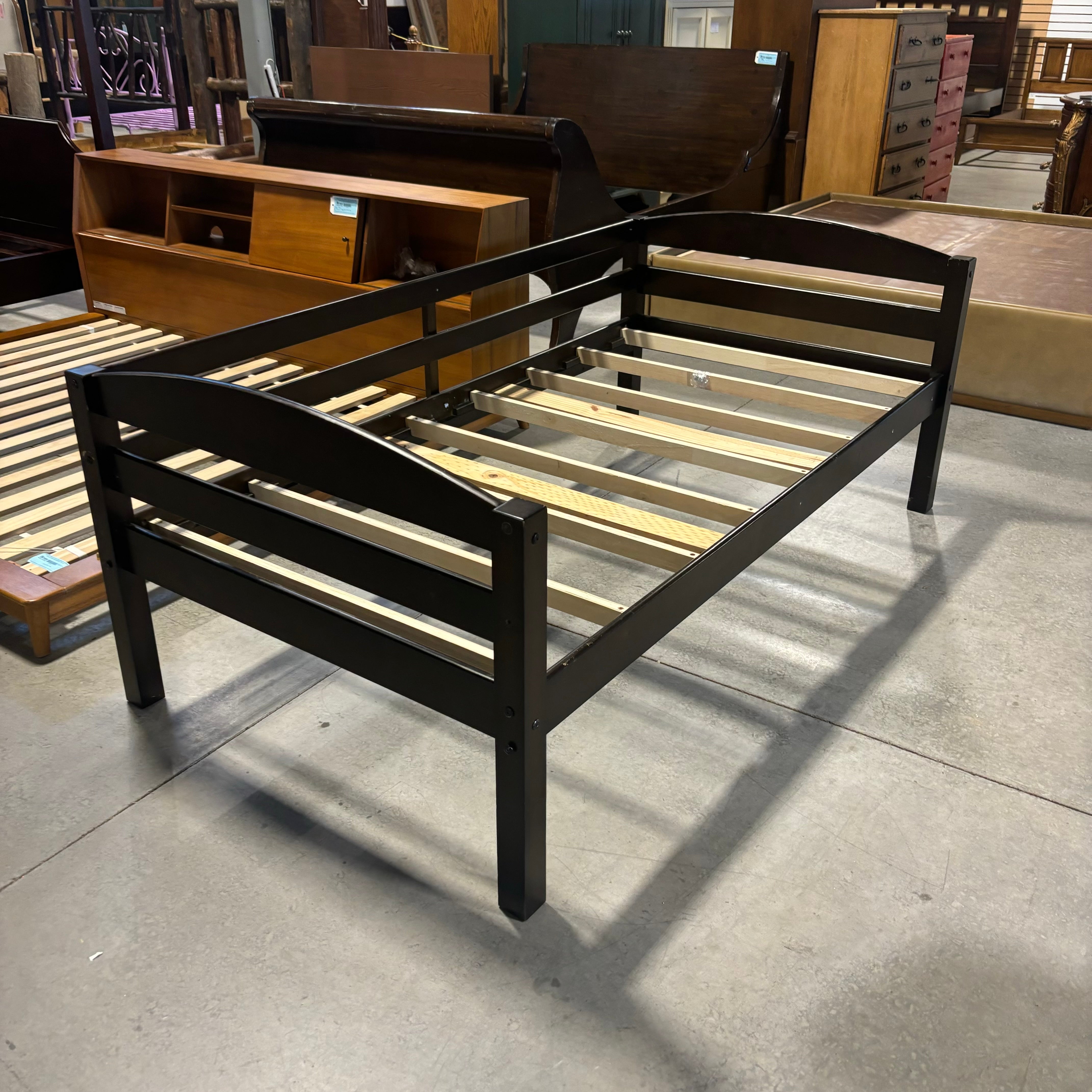 TWIN Dark Finish Wood Day Bed 42"x 79"x 29"