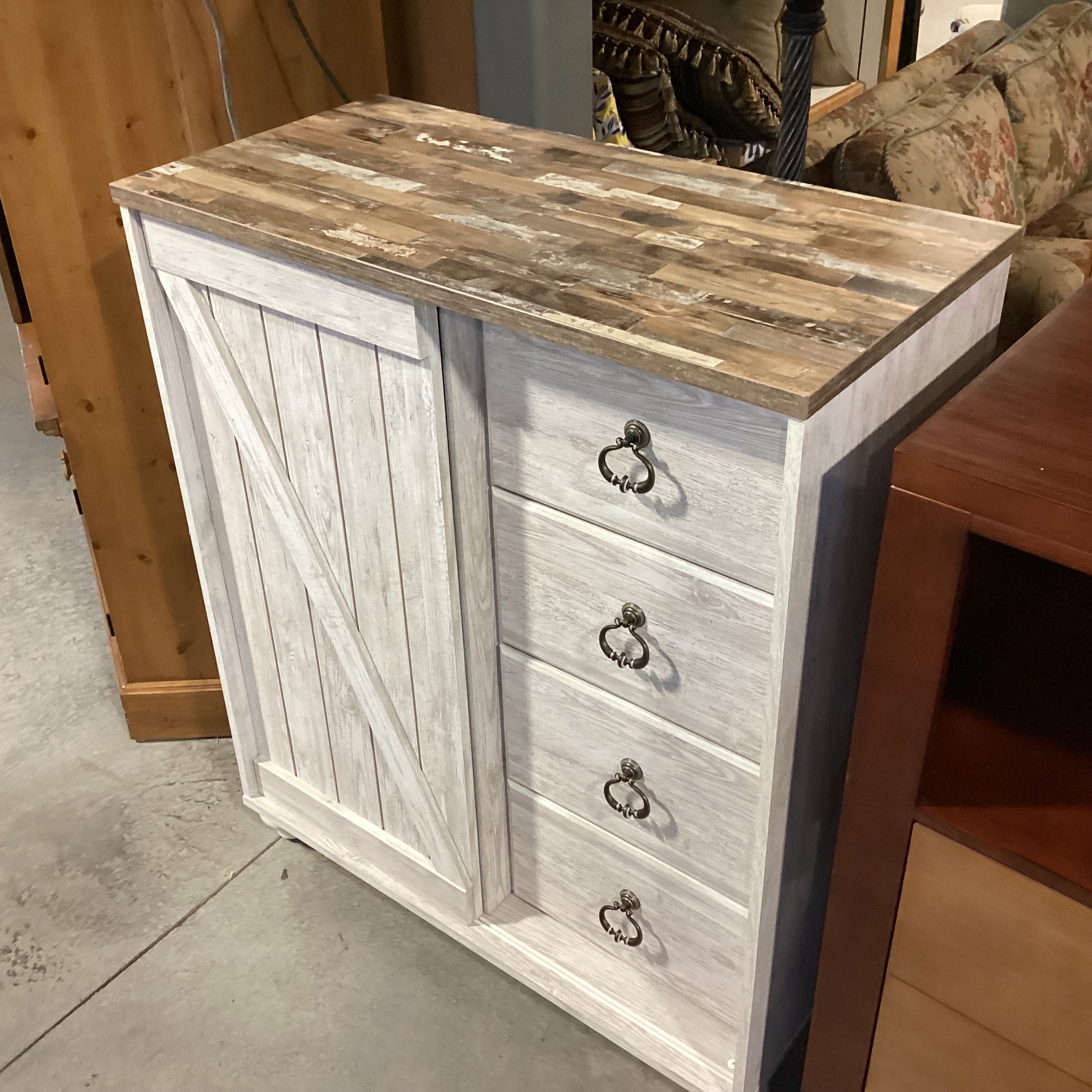 Ashley Furniture Willowton Washed White & Multi Wood Style Laminate 4 Drawer Sliding Door with Shelves Chest Dresser 39.5"x 19.5"x 46.5"
