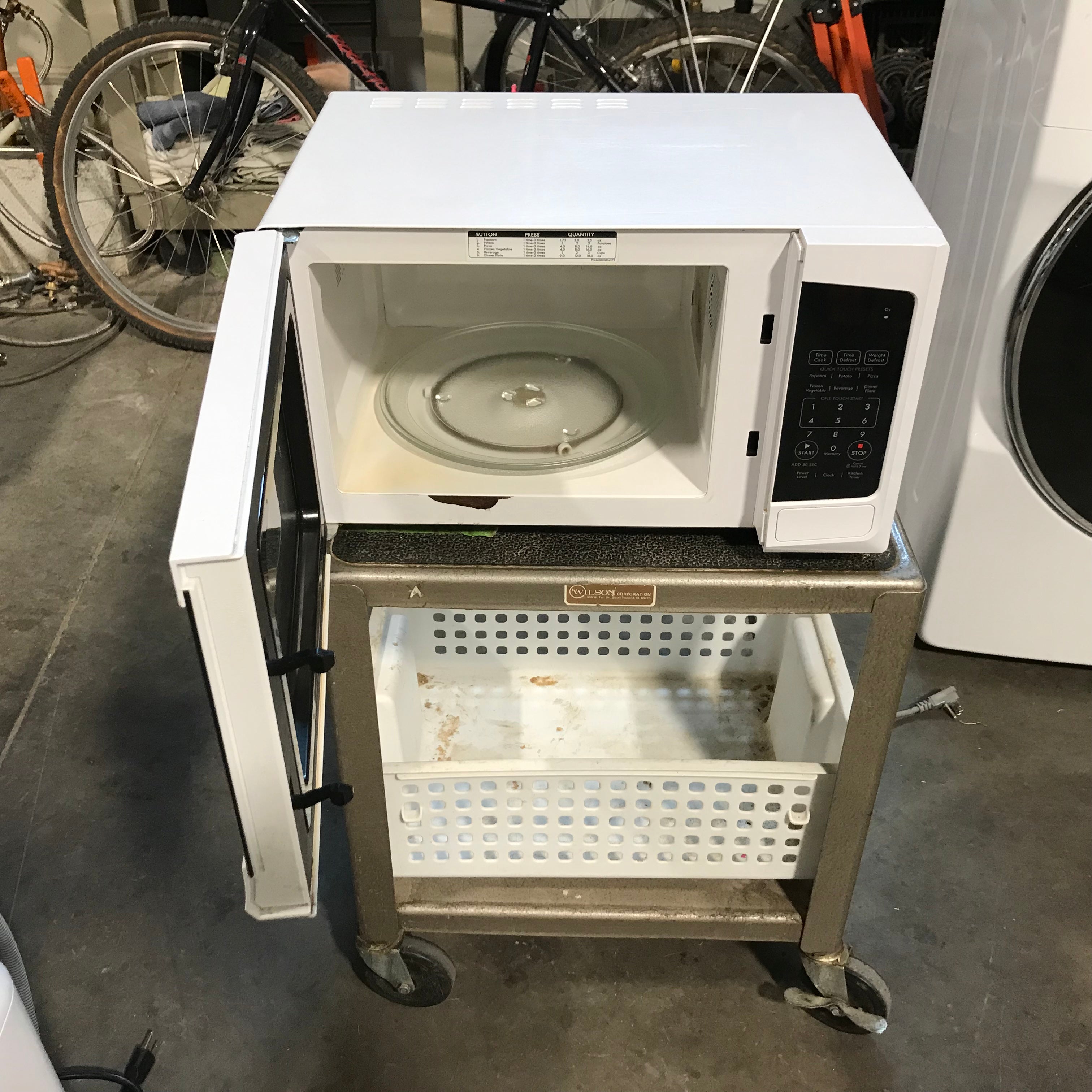 Kenmore White Counter-Top Microwave 19"x 14.5"x 11"