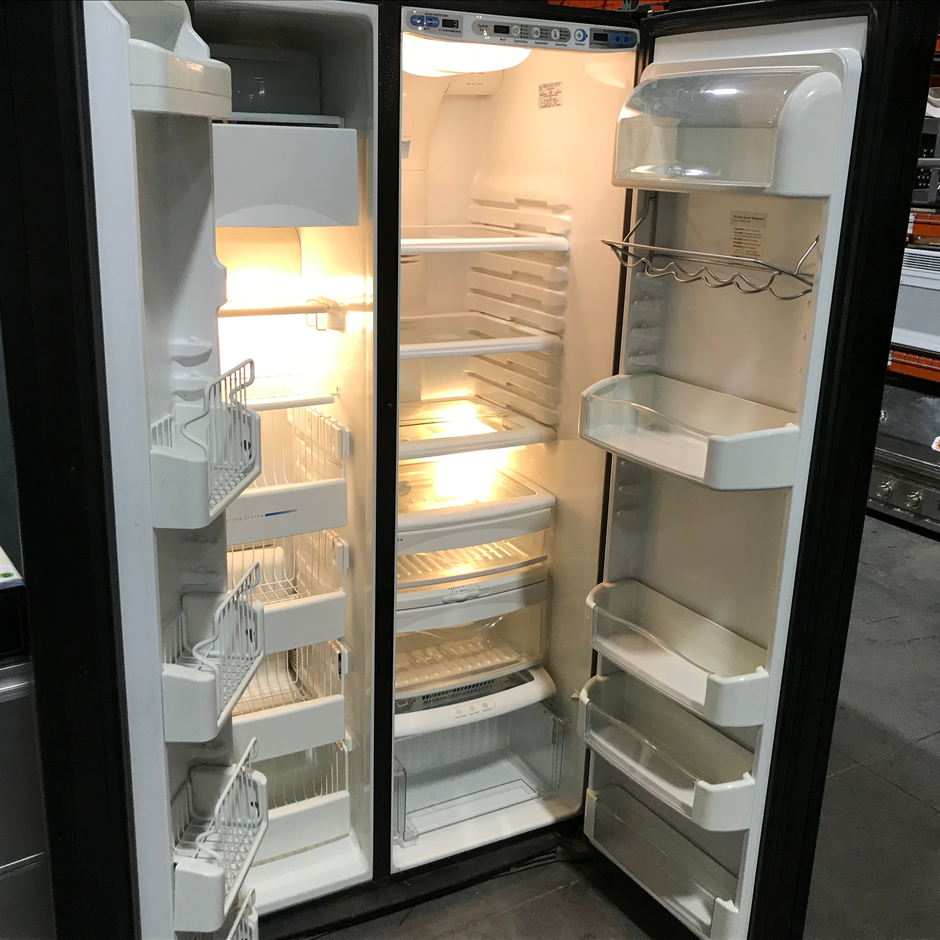 GE Black Side-By-Side Refrigerator 36"x 28"x 70"