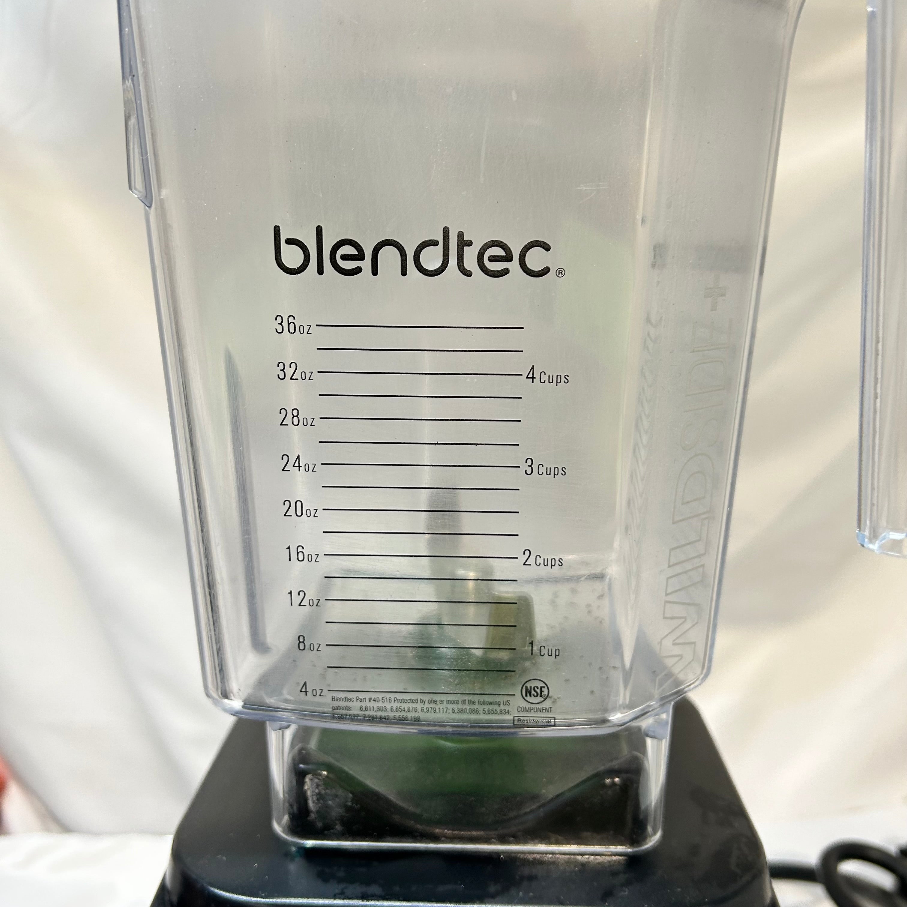 Blendtec Model CTB1 Designer Series 9"x7"x 16"
