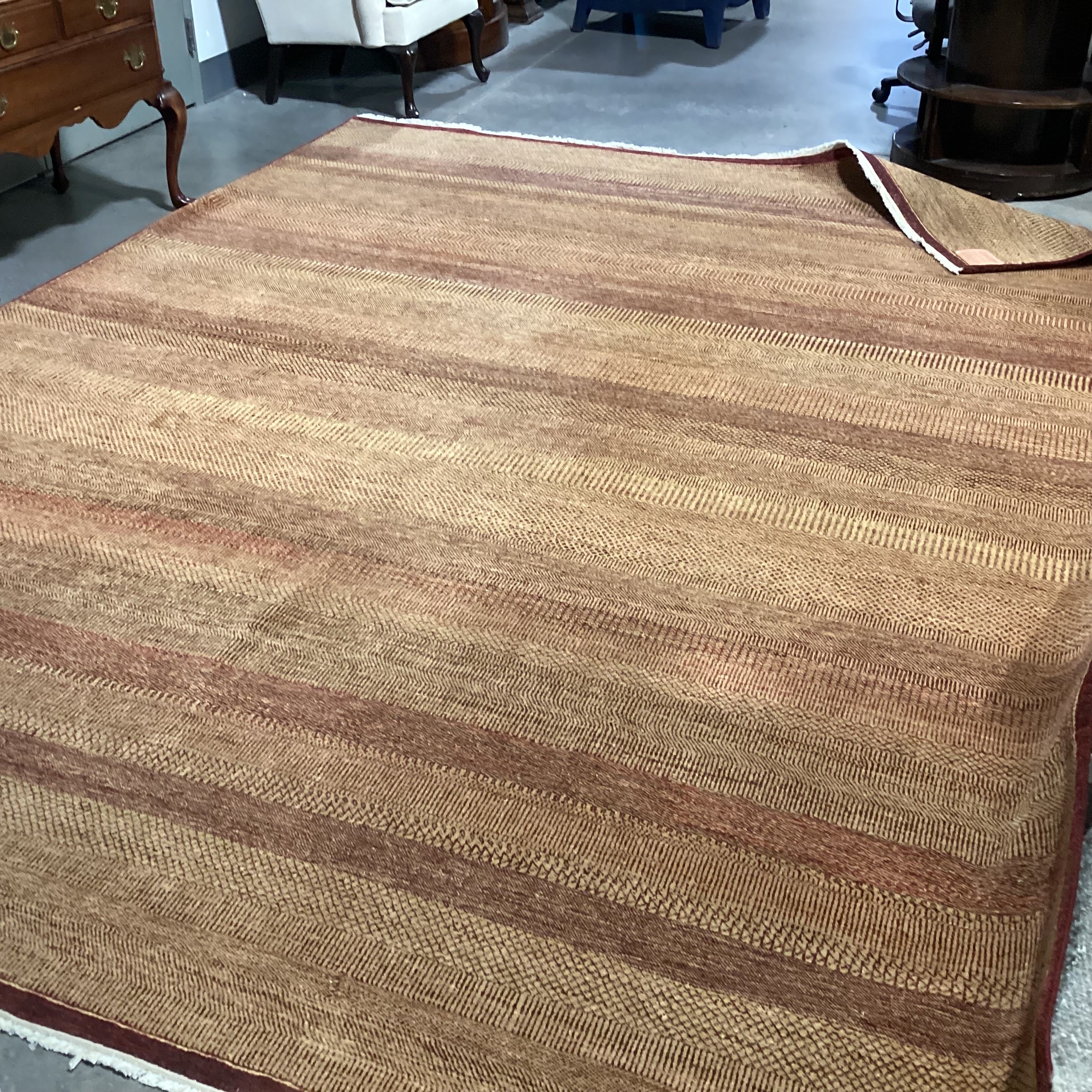 Mahindra Black Mountain Looms Tan & Red Hand Woven Wool Rug 9'x 12'3"