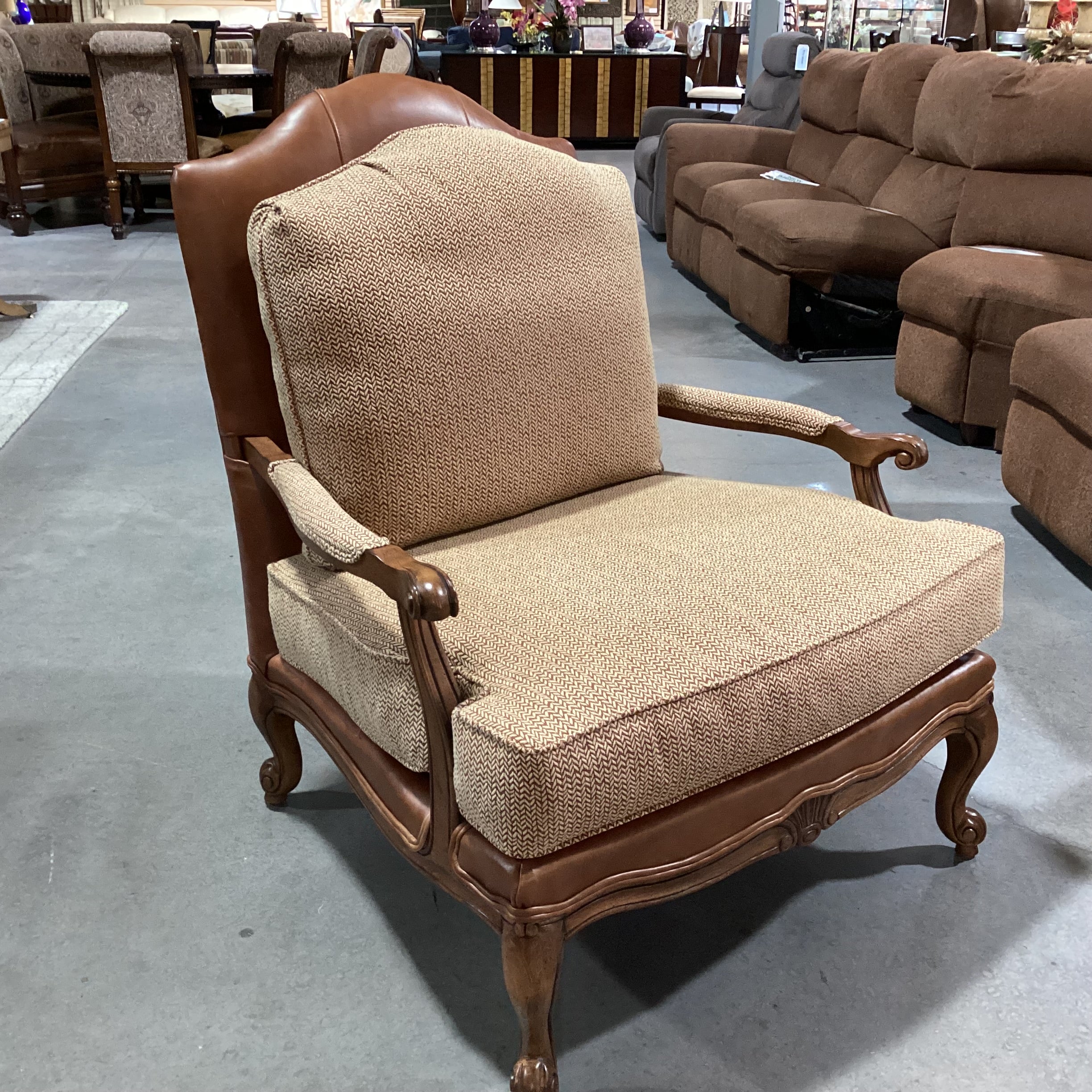 Ethan Allen Carved Wood Leather Gold & Burnt Orange Woven Bergere Chair 36"x 40"x 42"