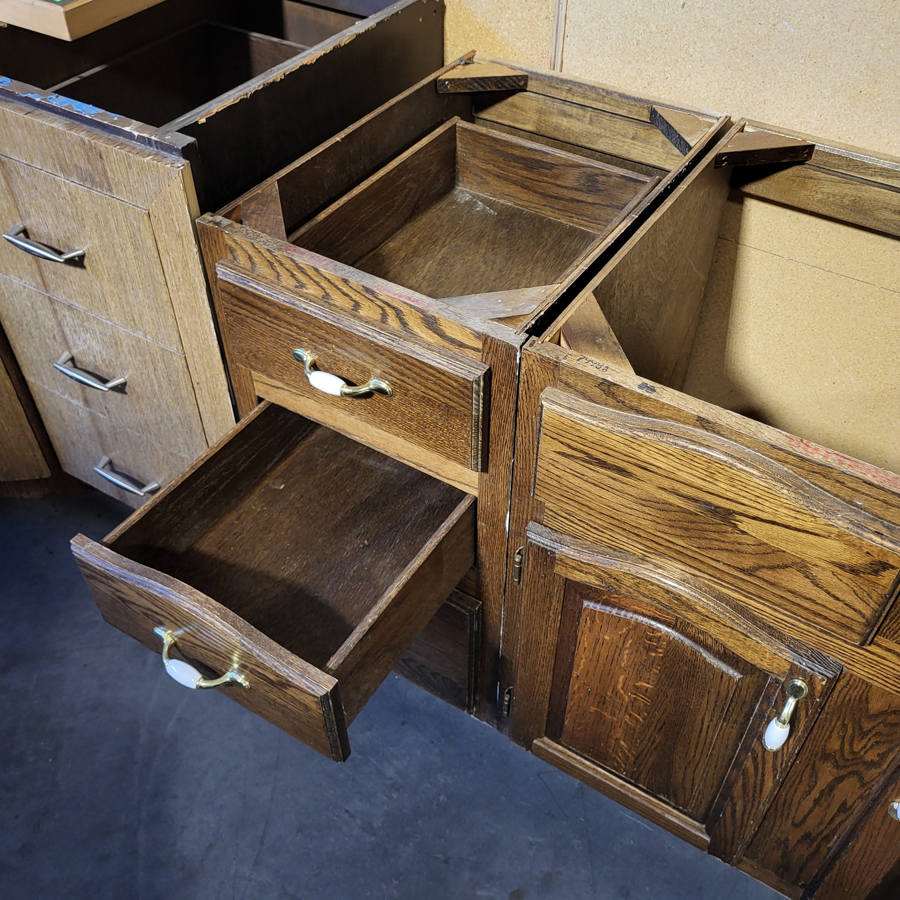 60"x 22"x 30" 3 Piece 6 Drawer 2 Door Dark Wood Vanity