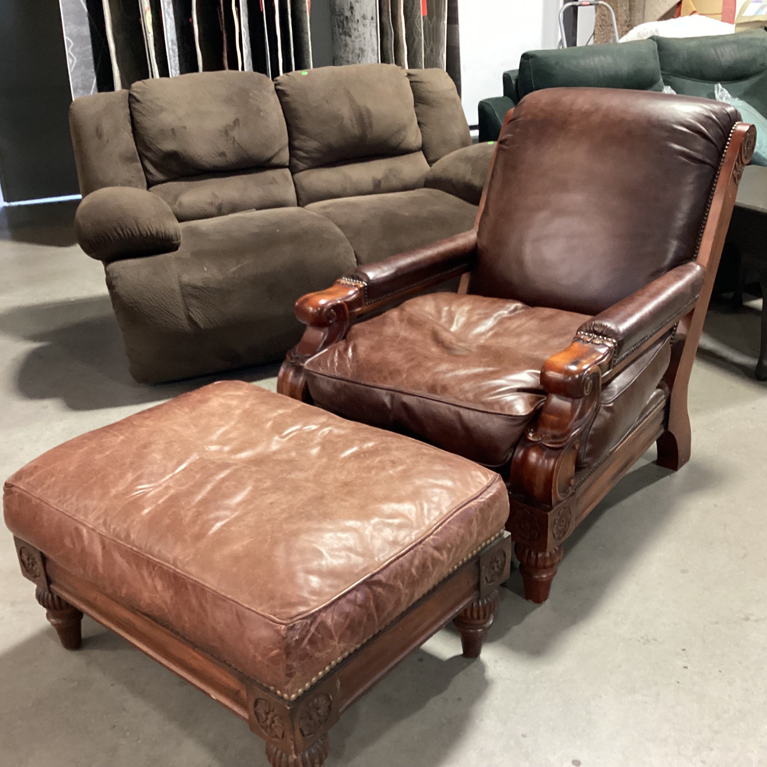 Carved Wood Leather Nailhead Down Mix with Ottoman Chair 36"x 44"x 40"