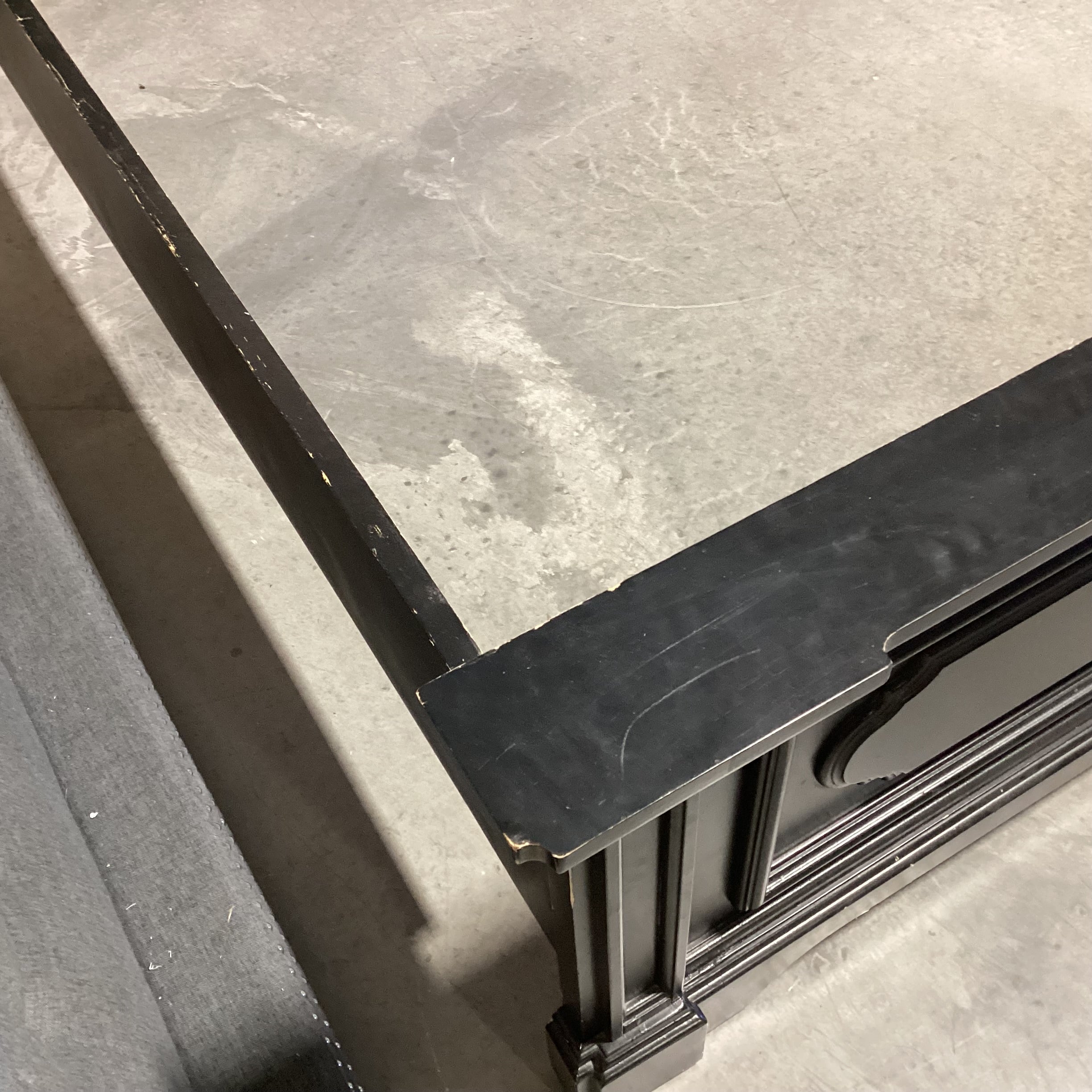 KING Black Finish Laminate Particle Wood Panel Detail Bed Set 83.5"x 87"x 60"