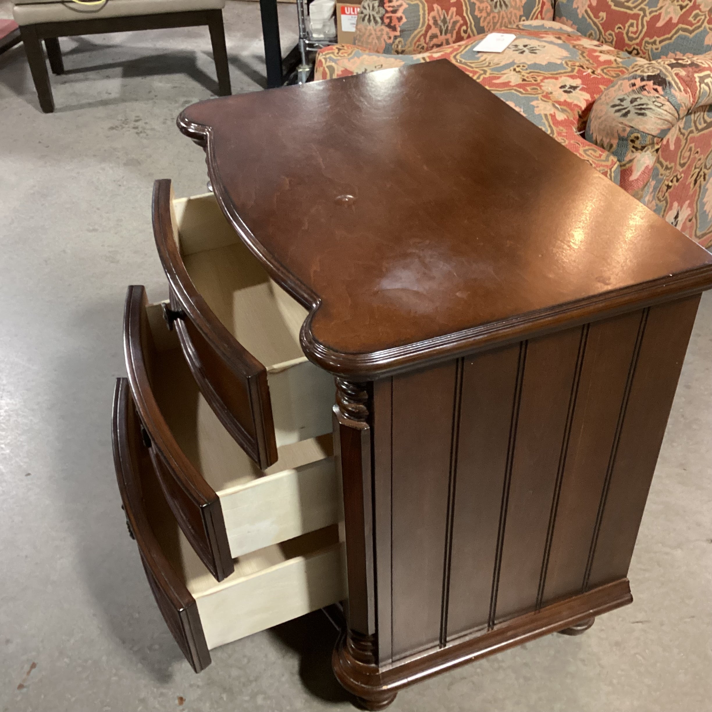 Dark Finish Carved Wood Column Detail 3 Drawer Nightstand 26"x 18"x 26.5"