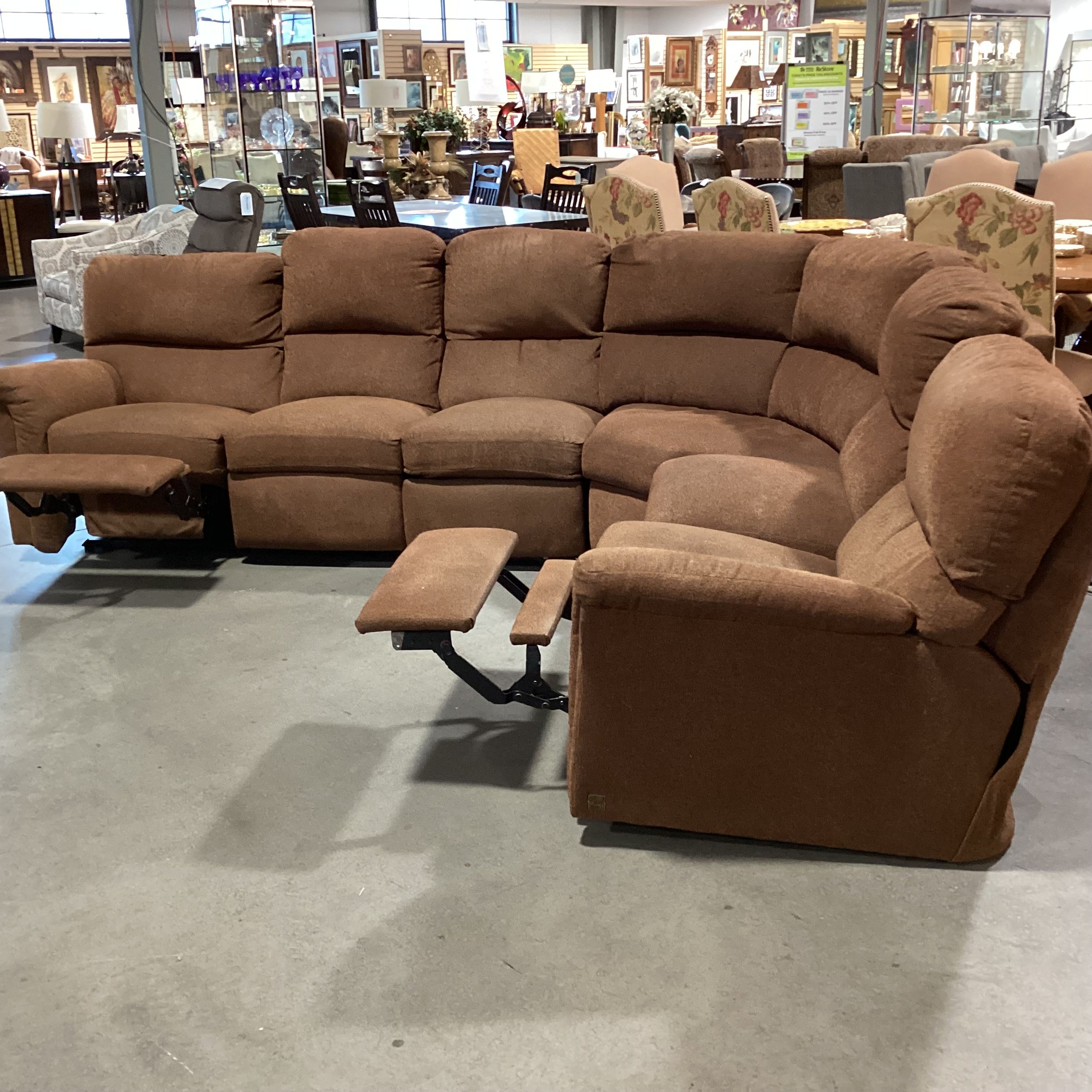 Elway by Bassett Brown Woven 6 Piece with 2 End Recliners Sectional 118"x 100"x 37"x 40"