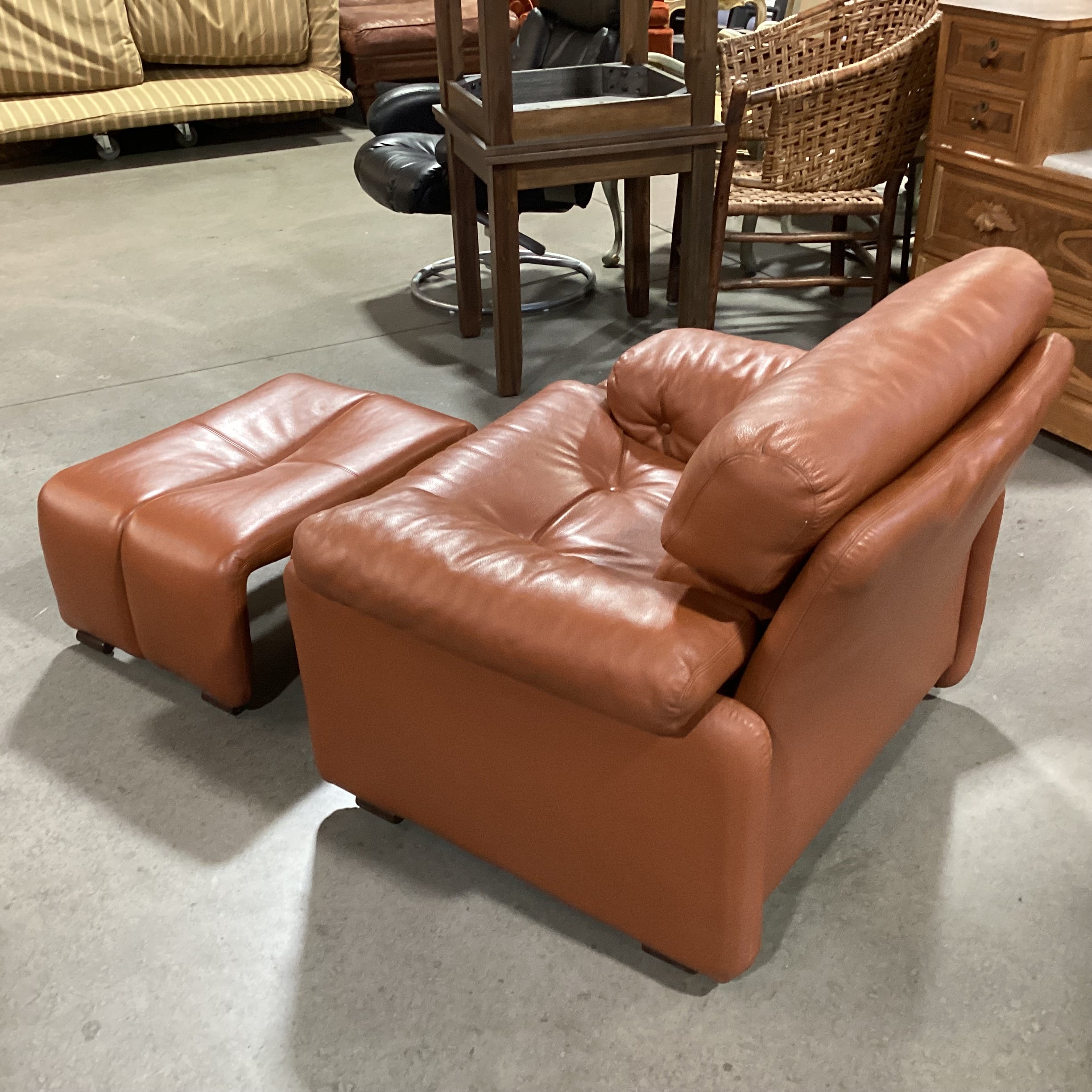 Afra & Tobia Scarpa for B&B Italia Coronado Leather with Ottoman Lounge Chair 38"x 36"x 29"