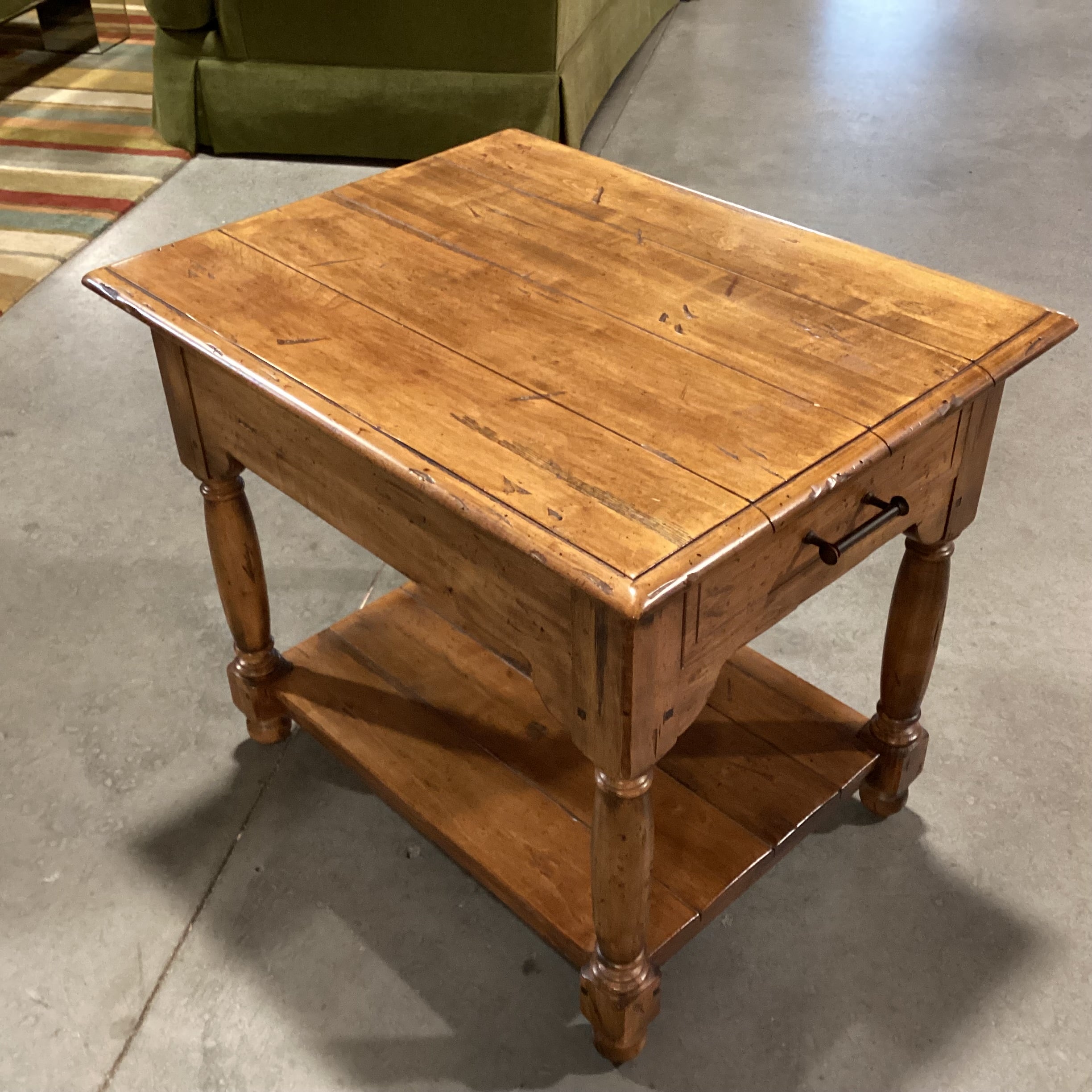 Ethan Allen Distressed Carved Wood 1 Drawer Bottom Shelf End Table 22"x 28"x 25"