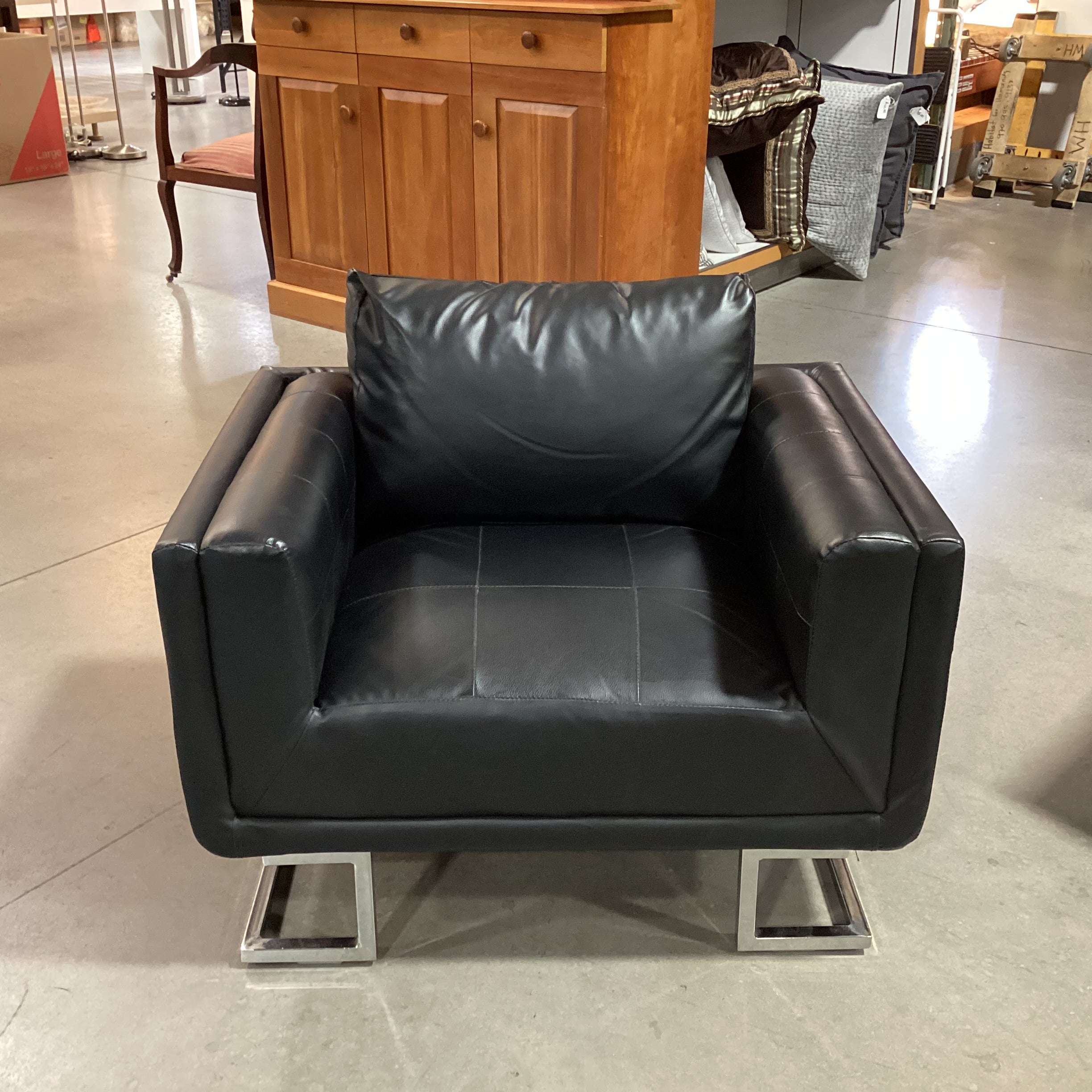 VidaXL Black Faux Leather & Chrome Cube Chair 33"x 24"x 22"