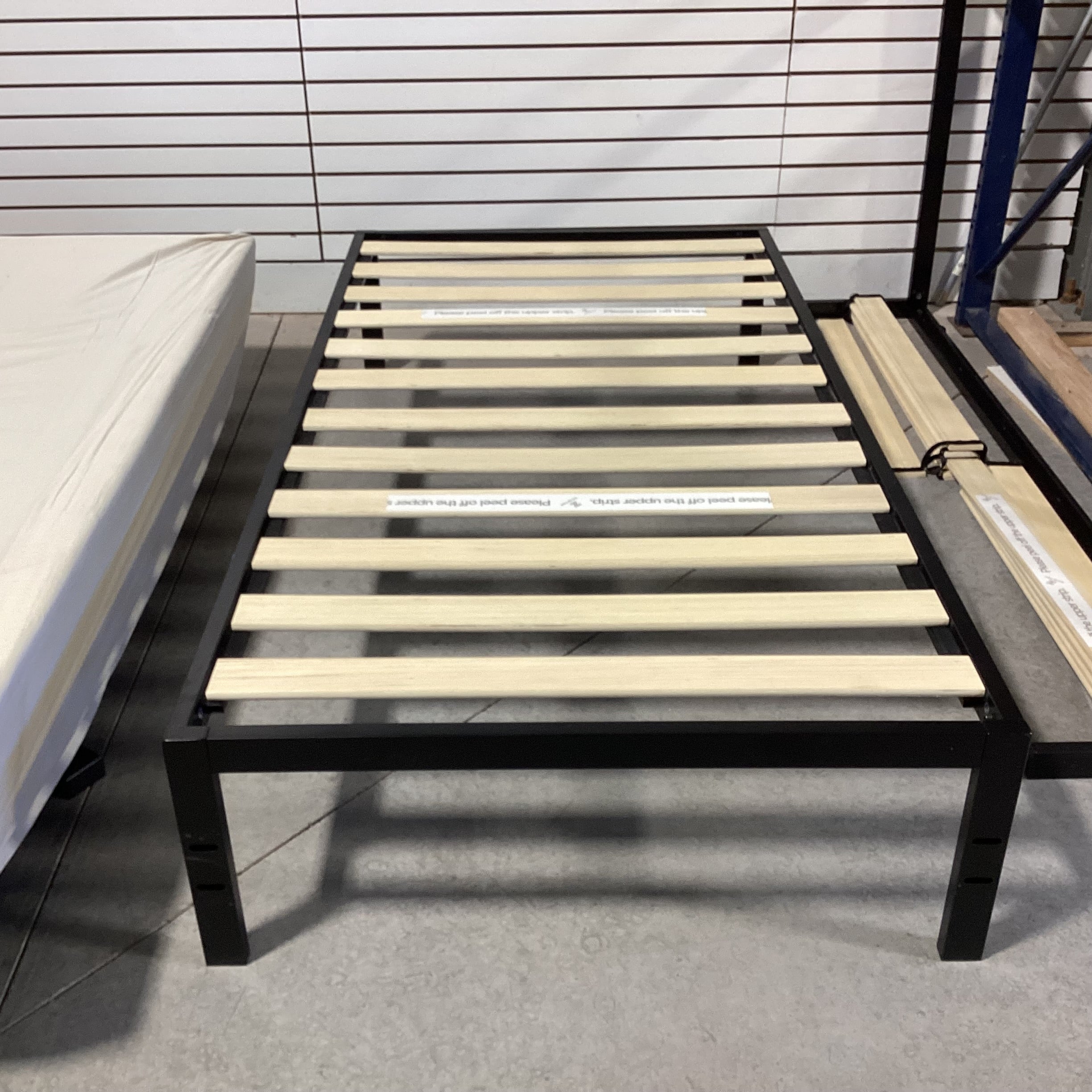 Twin Black Metal & Wood Slats Platform Bed Set 39x 75"x 14"