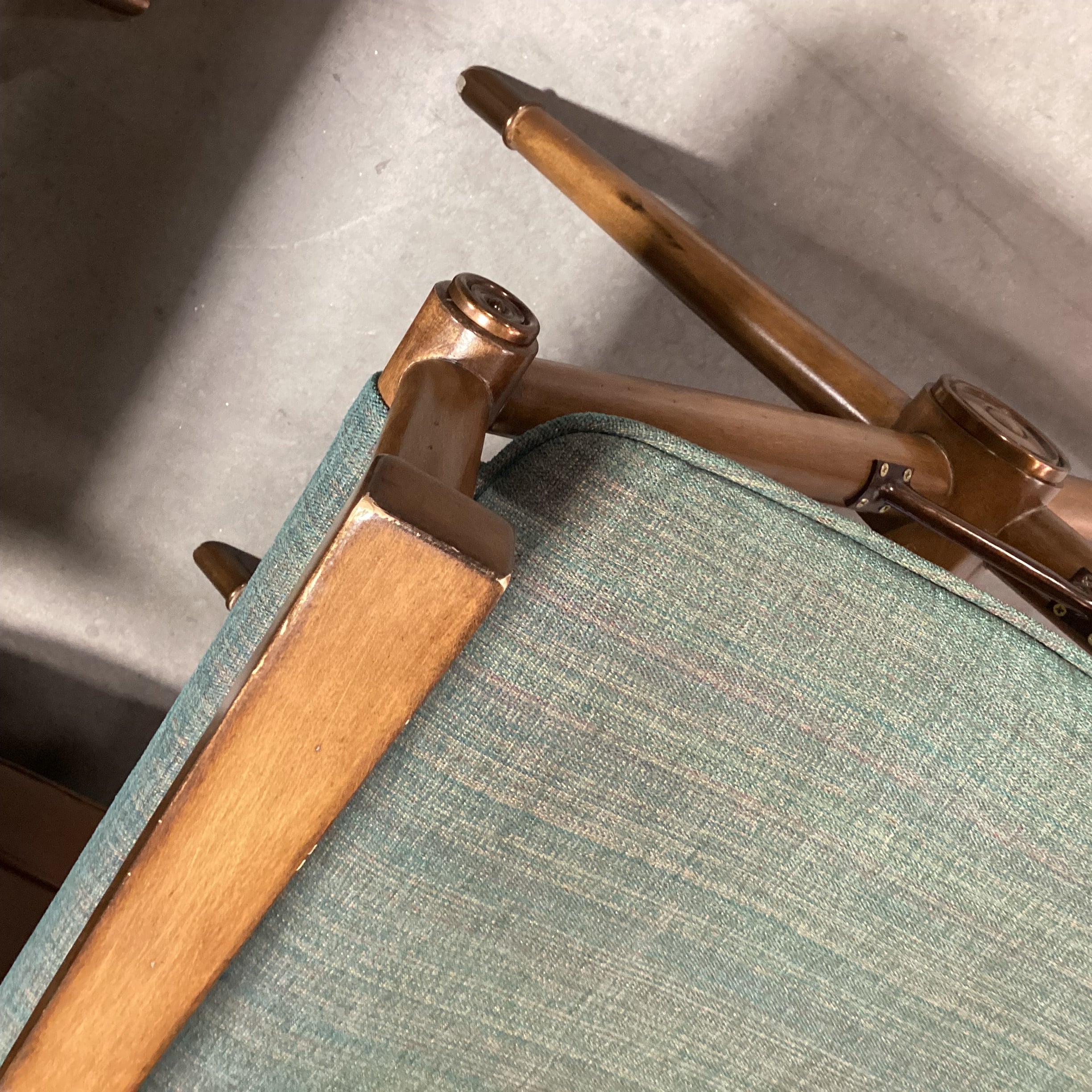 Vintage Kreiss Green Woven Finished Wood with Copper Finished Brass Accent Director Chair 26"x 24"x 33"