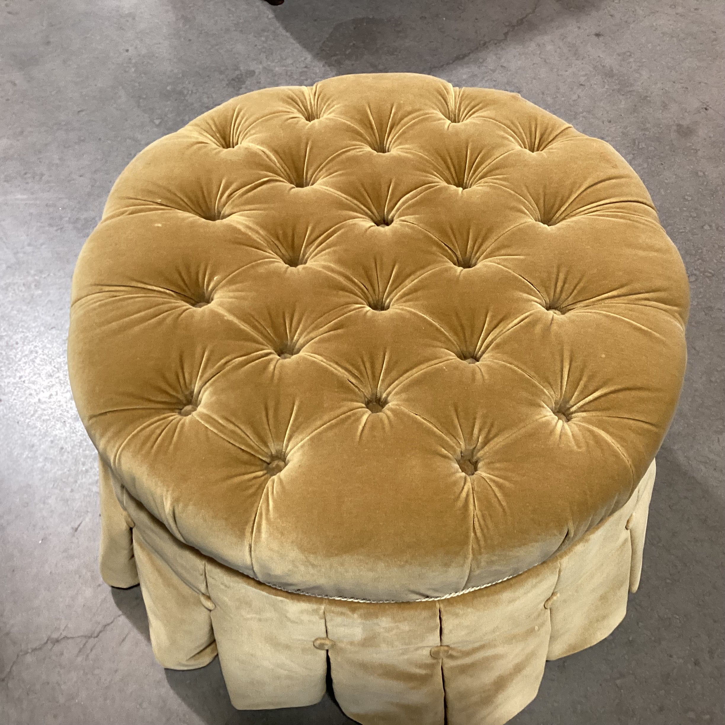 Ethan Allen Gold Velvet Button Tufted & Skirt Round Ottoman 28" Diameter x 18"
