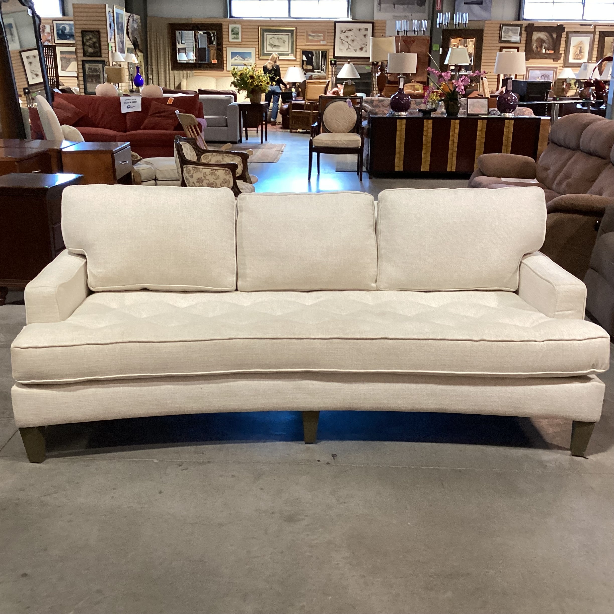 Havertys Fine Furniture Cream Woven Button Tufted Seat Curved Sofa 83"x 40"x 31"