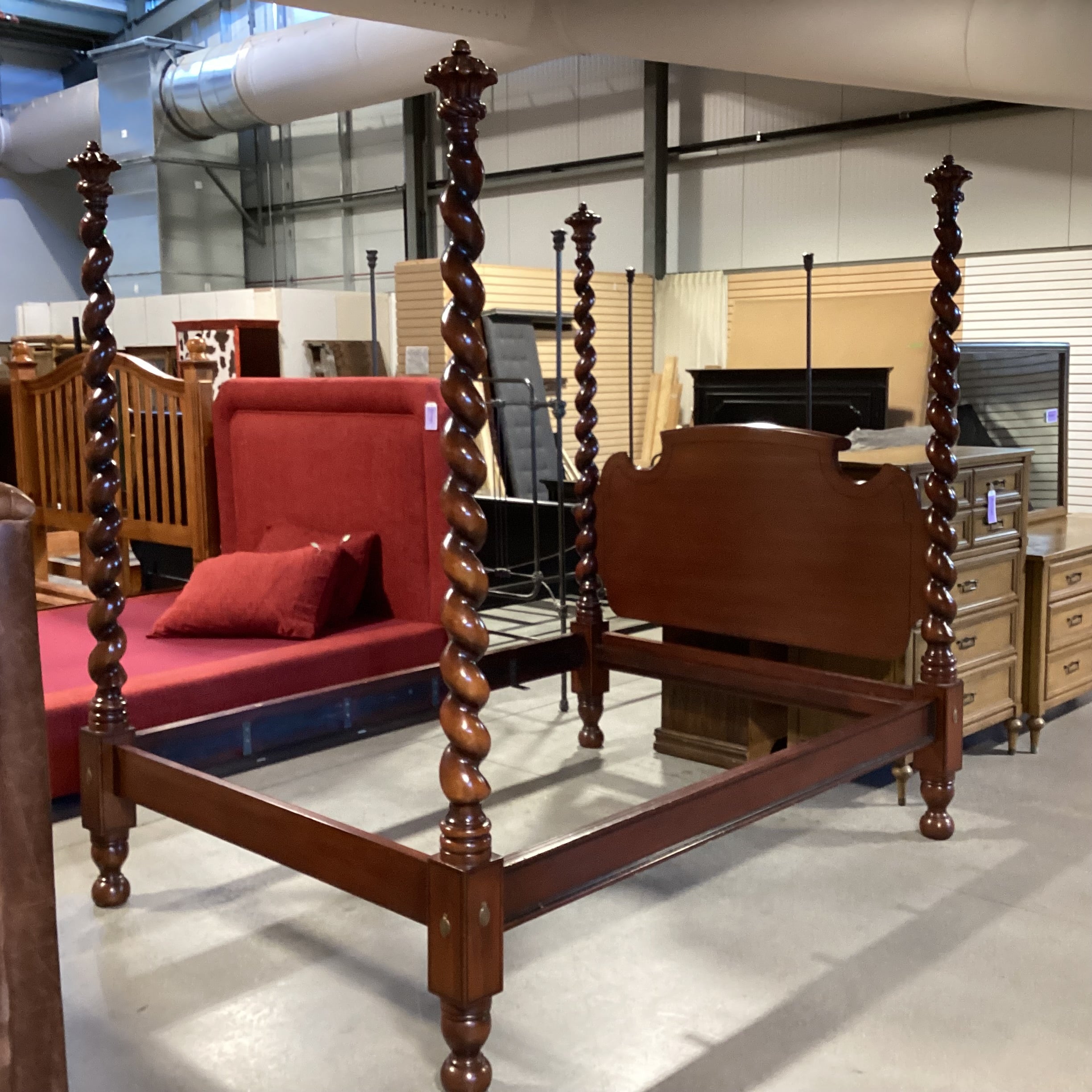 QUEEN Spiral Post Finished Wood Bed Set 66"x 89.5"x 86.5"