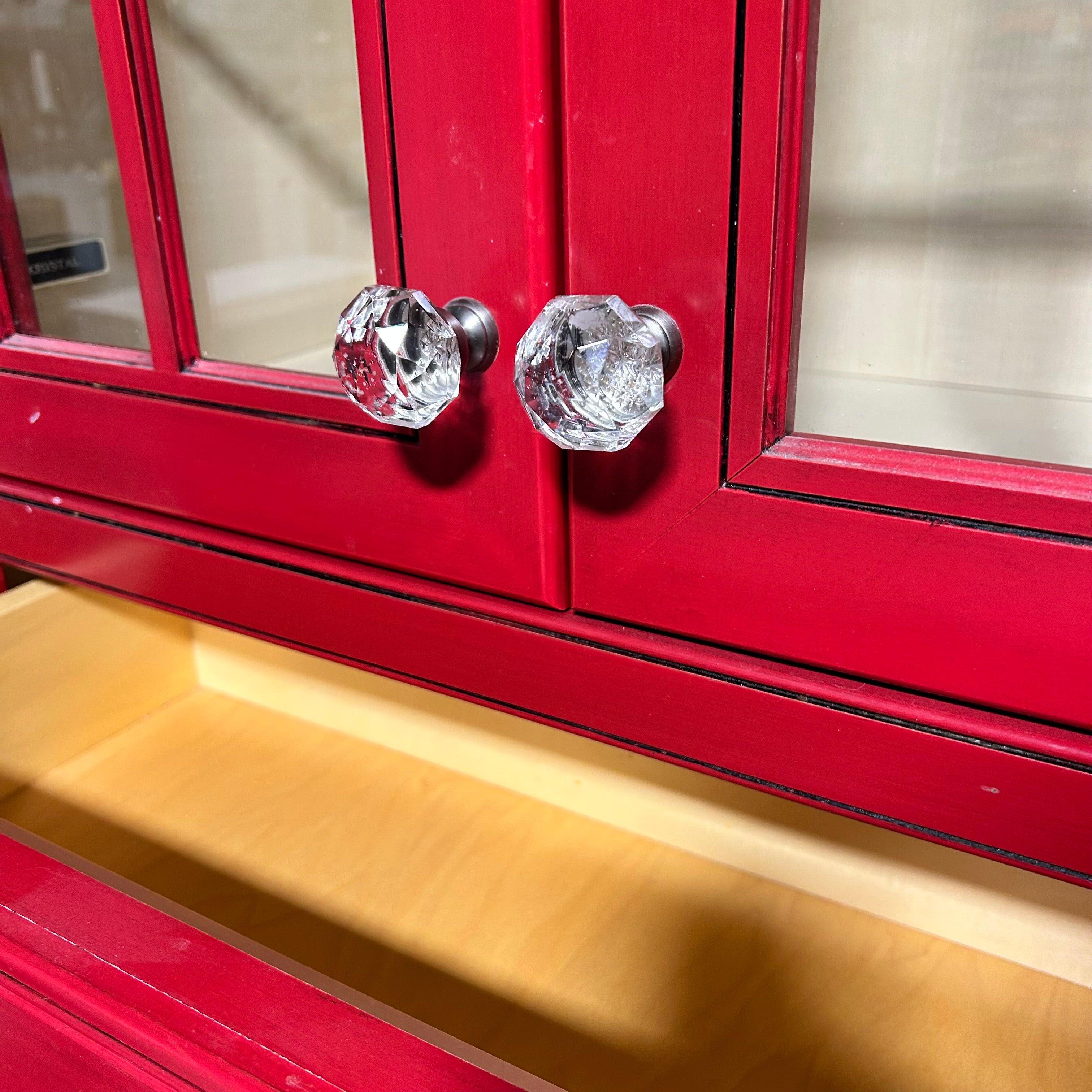 17 Piece Red Stained Cabinet Set 9 Uppers 8 Lowers 1 Over Fridge