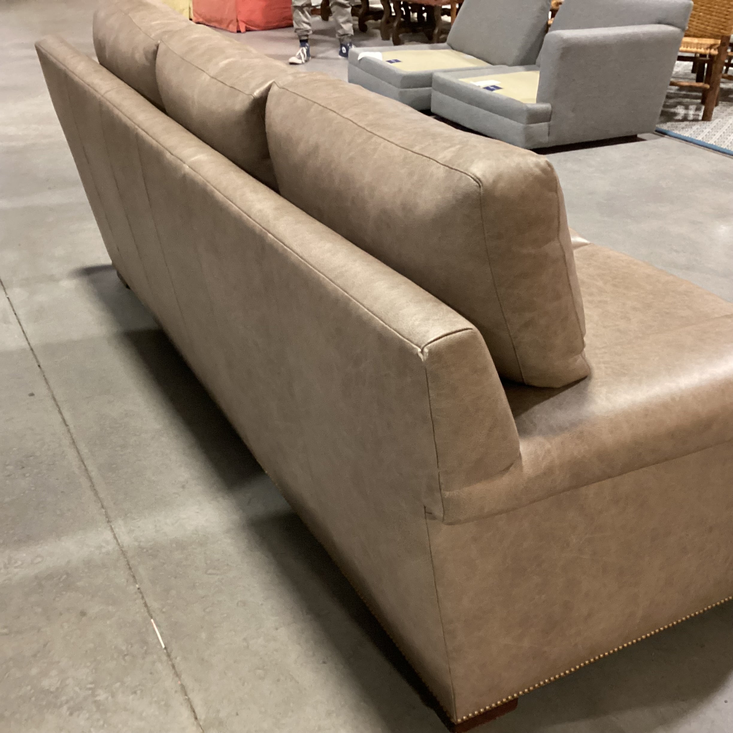 Hancock & Moore Chelsea Distressed Taupe Leather Nailhead Key Style Arm Sofa 92"x 42"