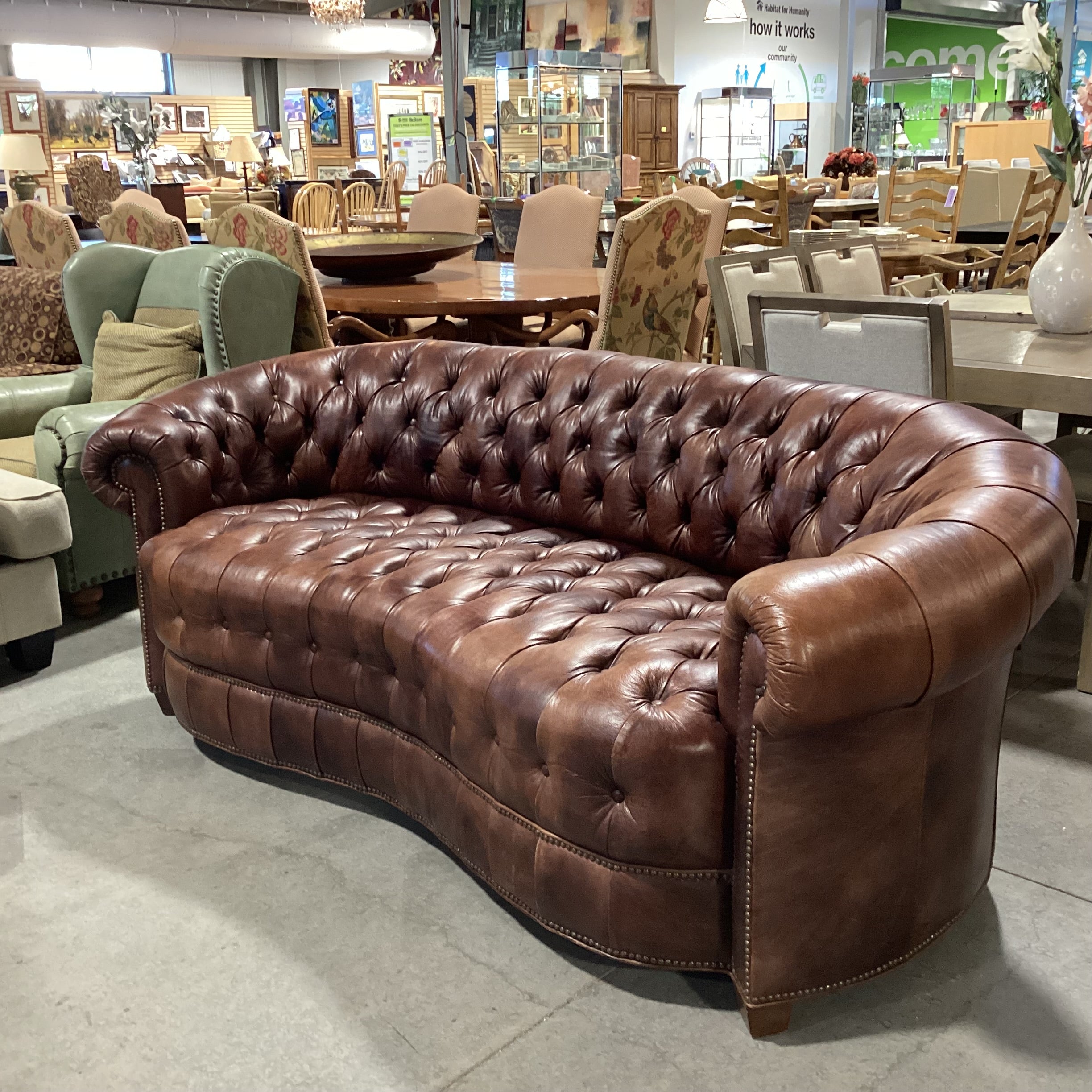 Henredon Rolled Arm English Style Button Tufted Leather Nailhead Sofa 87"x 44"x 33"
