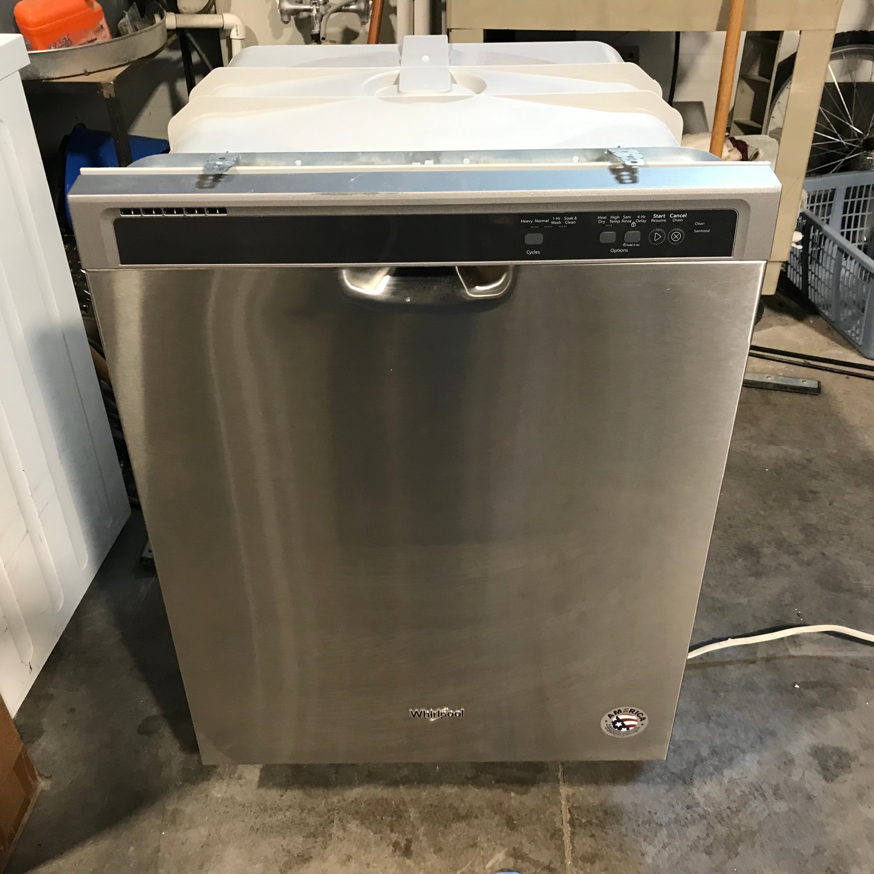 Whirlpool Stainless Steel Dishwasher 24"x 24"x 34"