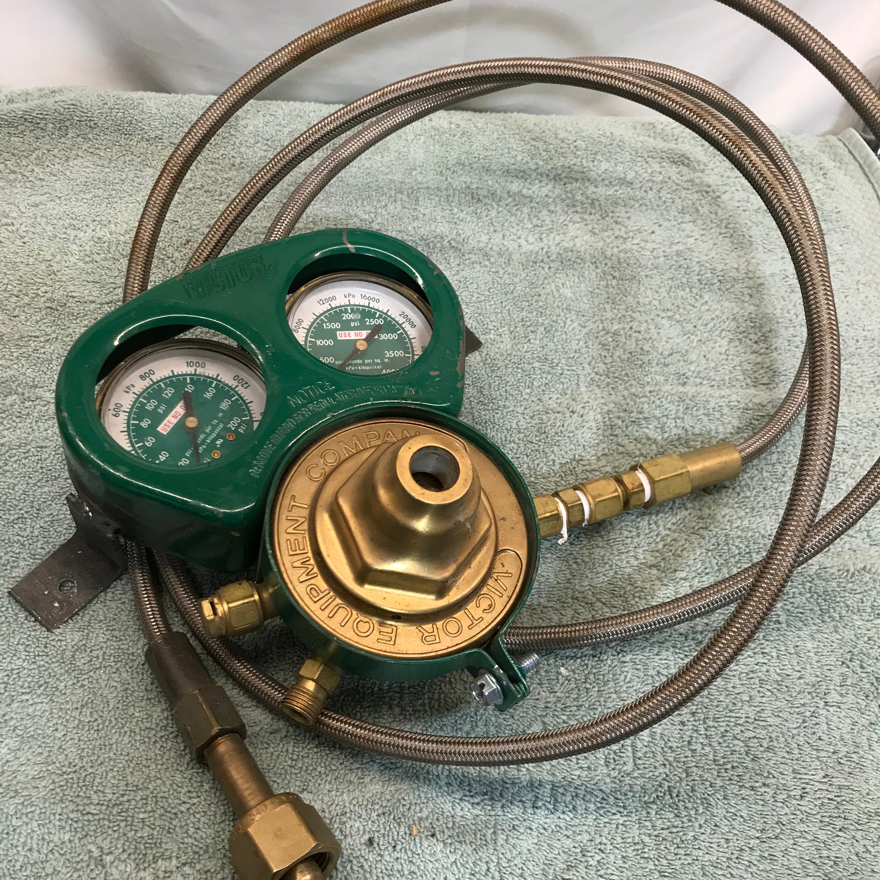 Victor Compressed Gas Regulator