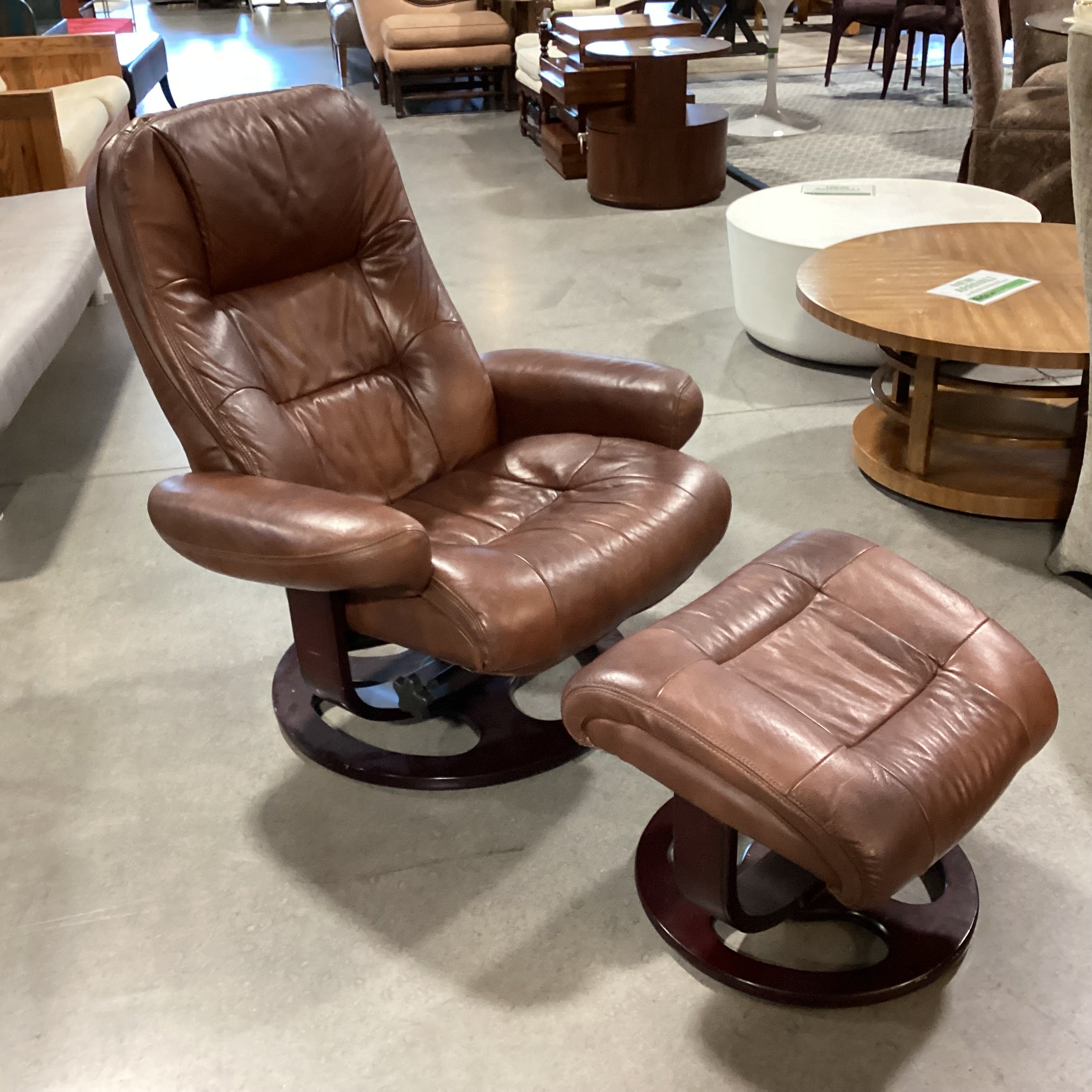 Lane Furniture Brown Leather with Ottoman Lounge Chair 34"x 36"x 39"