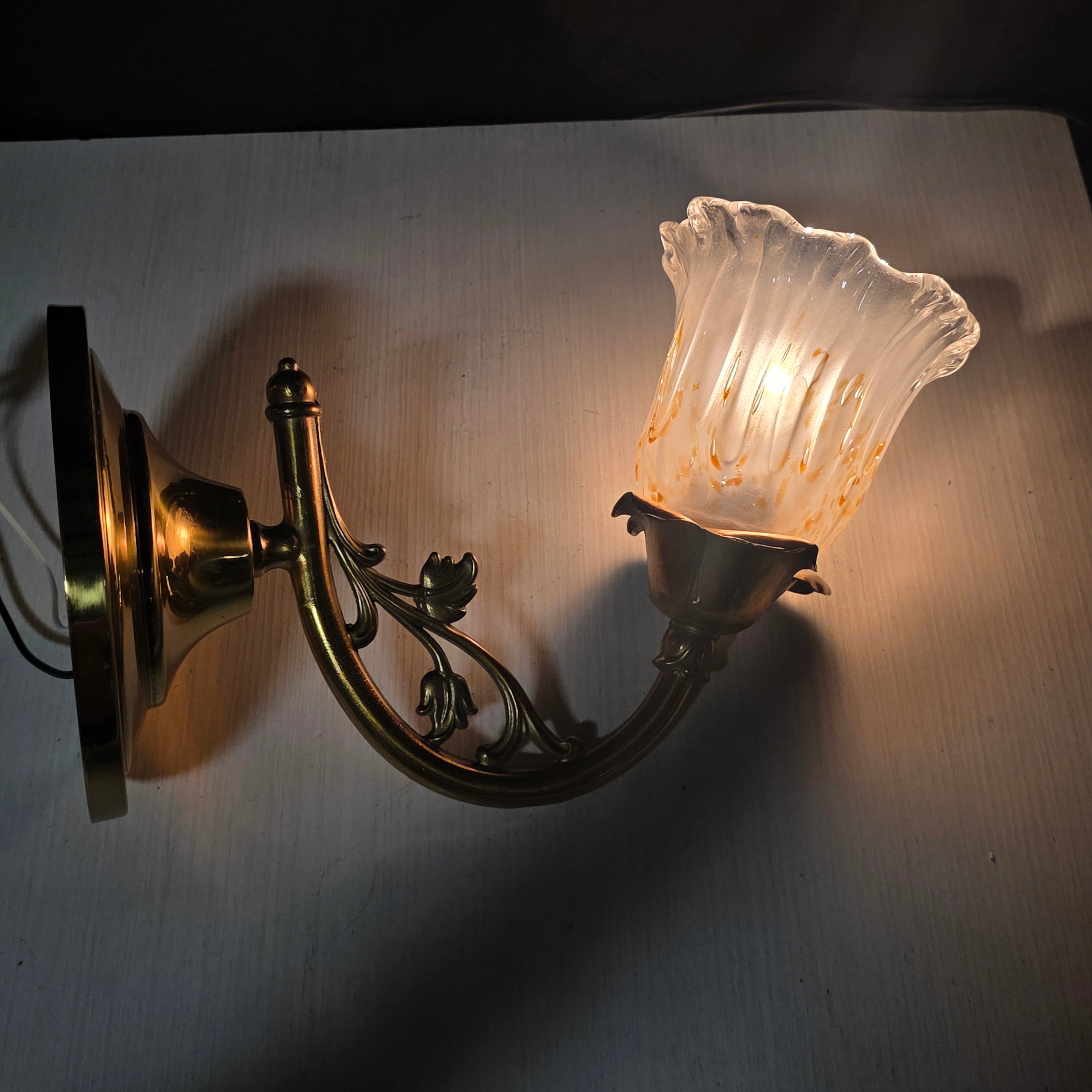 Vintage Brass Floral Single Light Sconce with Amber/Gold Flecks in Glass and Leafy Arm 6"x12"x11"