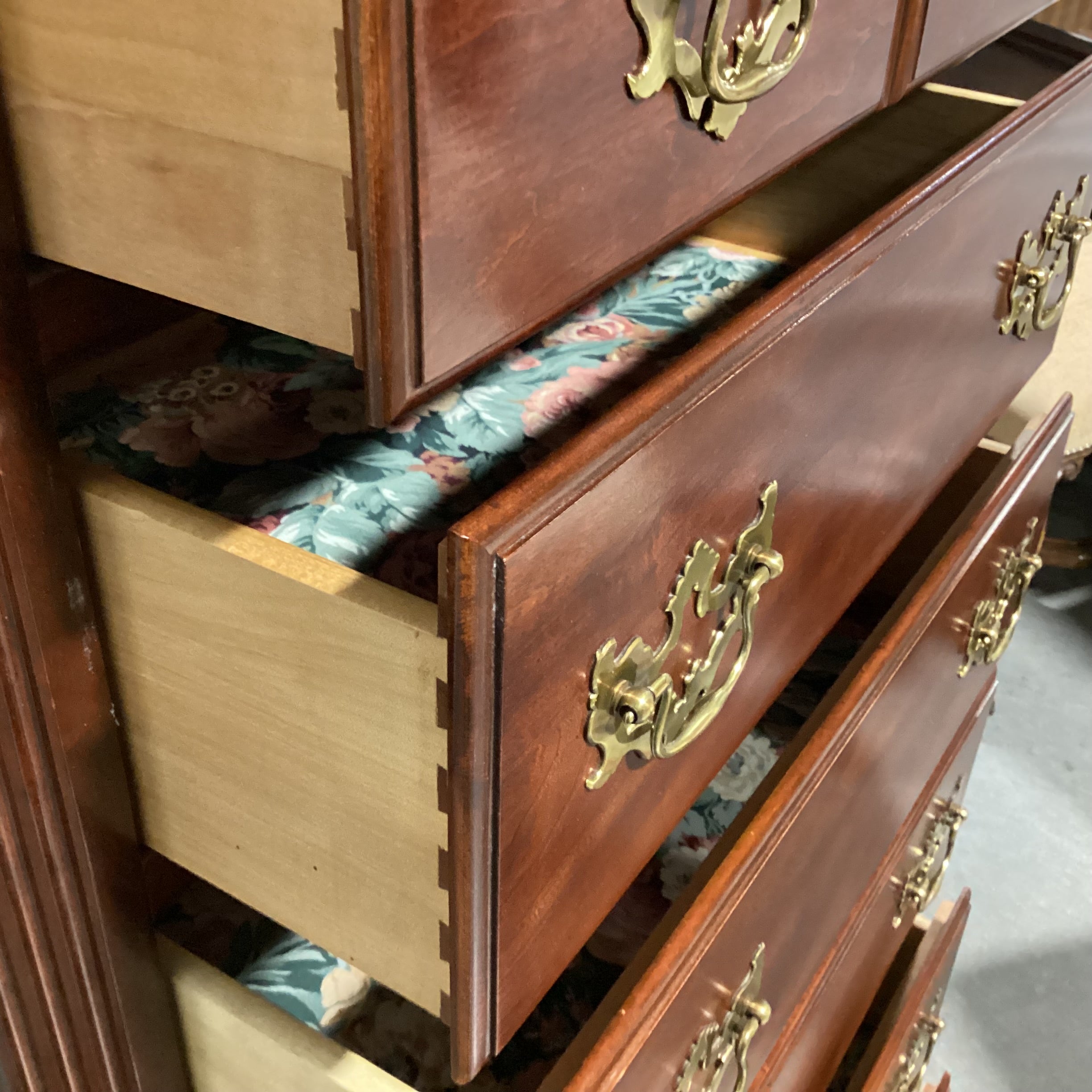 Lineage Mahogany Finish Wood 7 Drawer Chest 26"x 17"x 57"